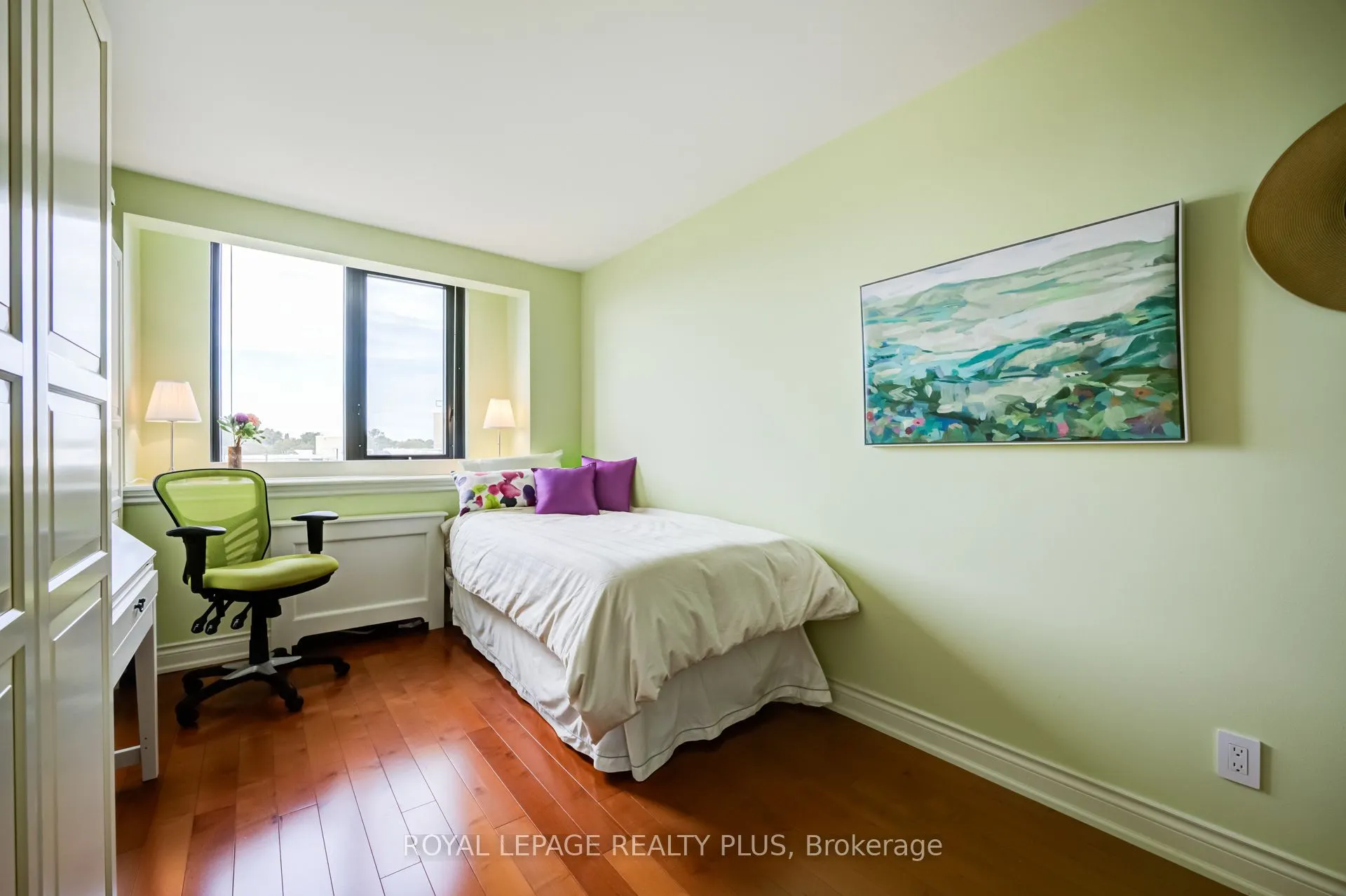 260 Heath Street W #704