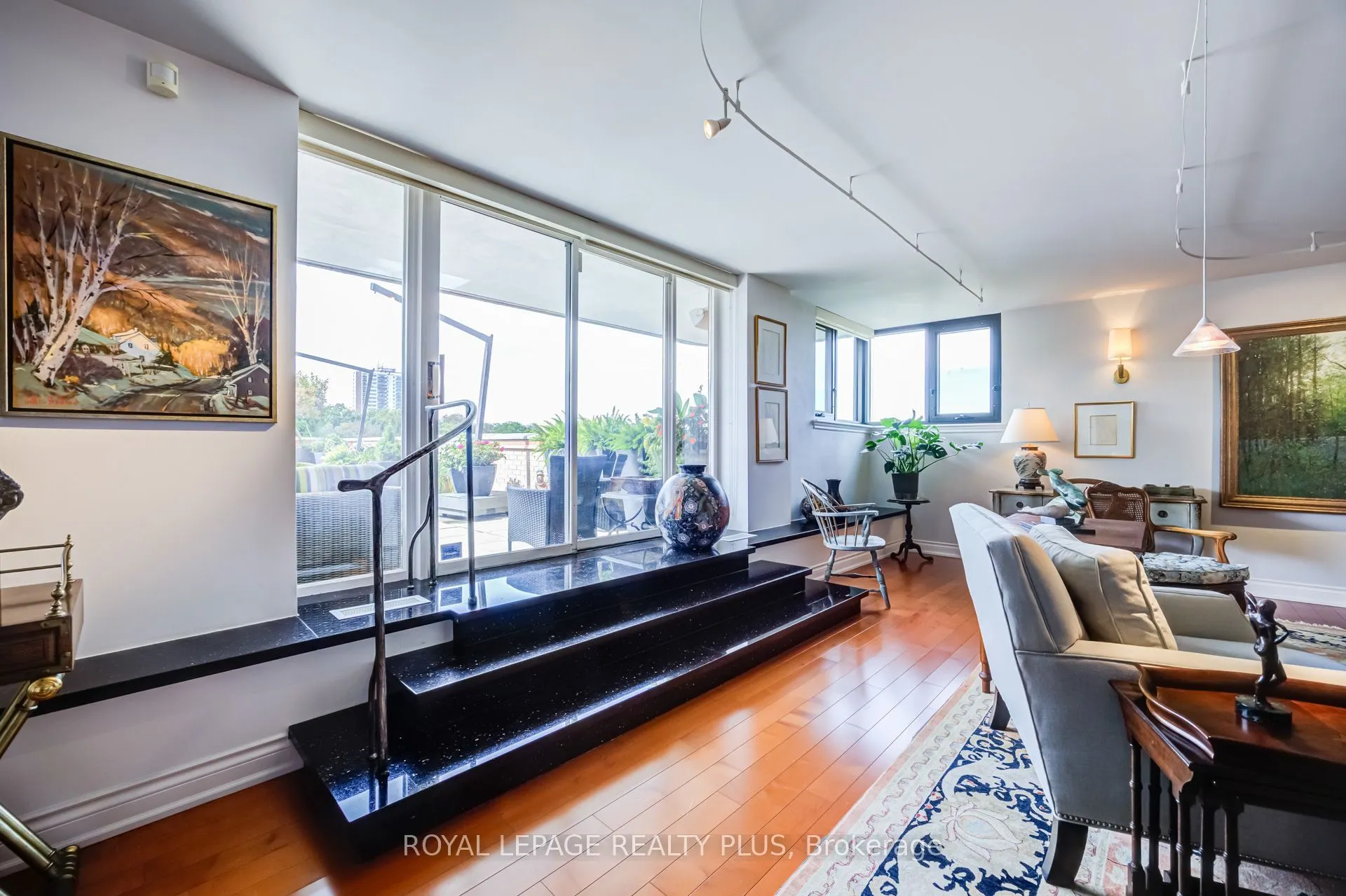 260 Heath Street W #704