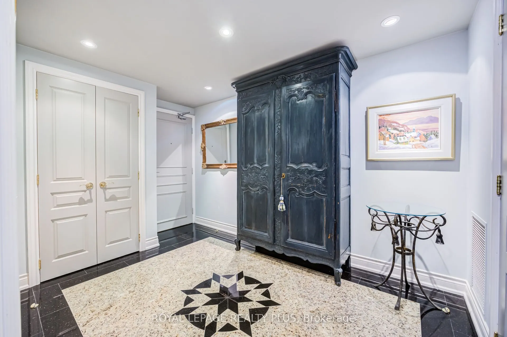 260 Heath Street W #704