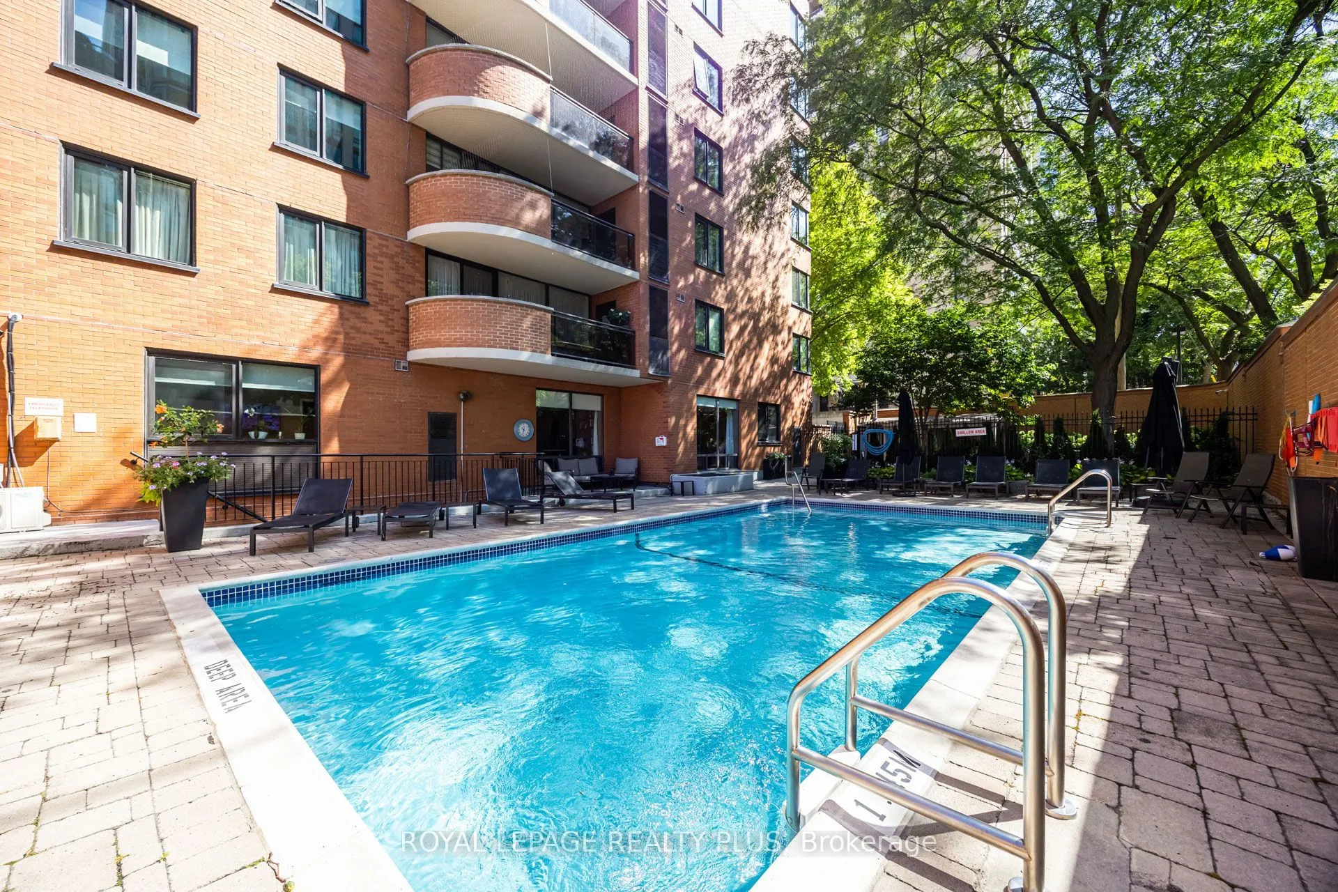 260 Heath Street W #704