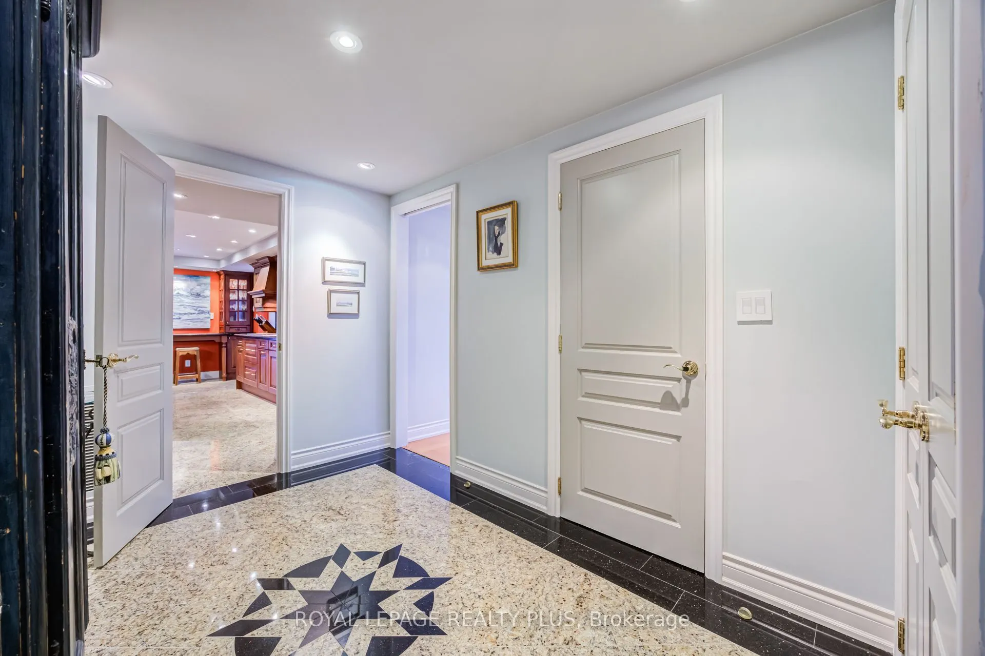 260 Heath Street W #704