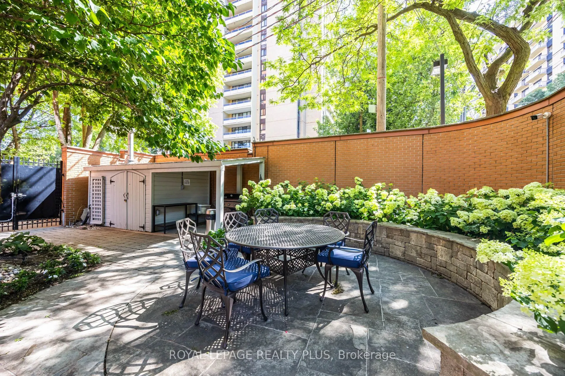 260 Heath Street W #704