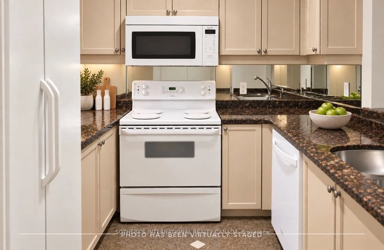 800 Spadina Road #404