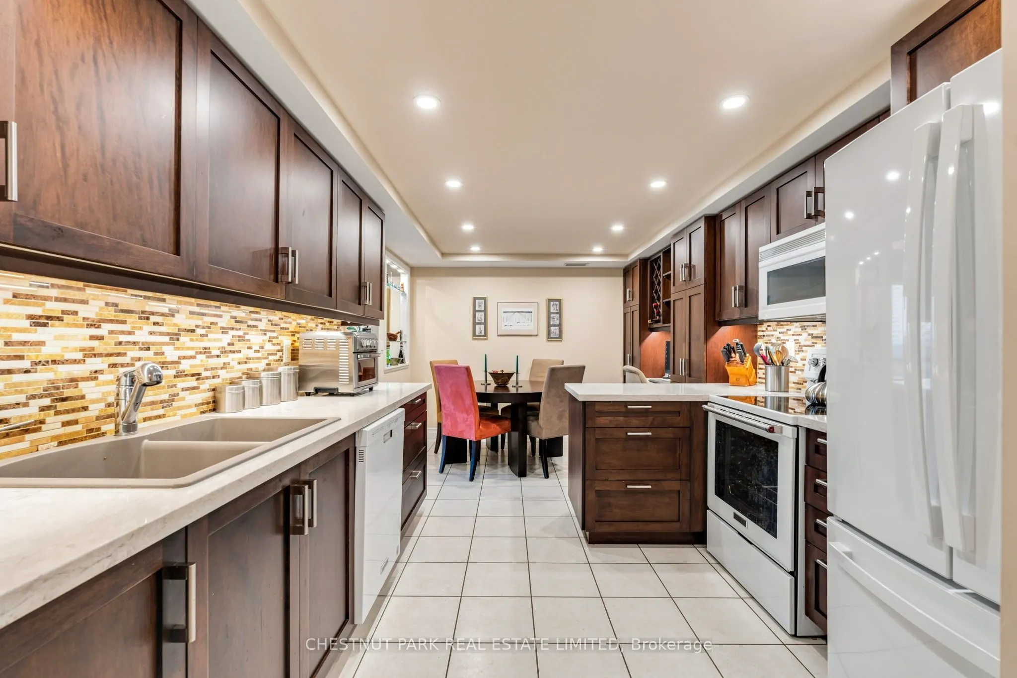 89 Skymark Drive #713