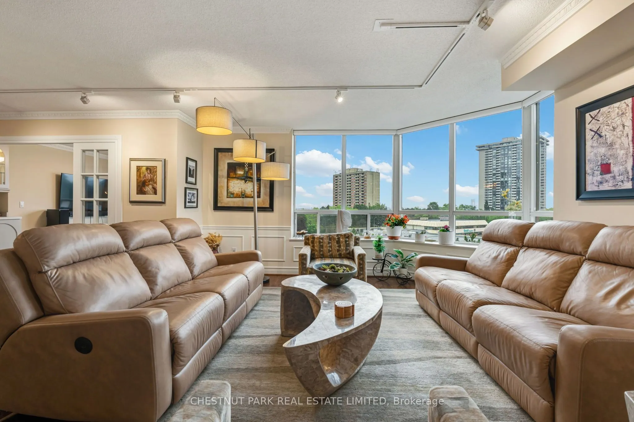 89 Skymark Drive #713