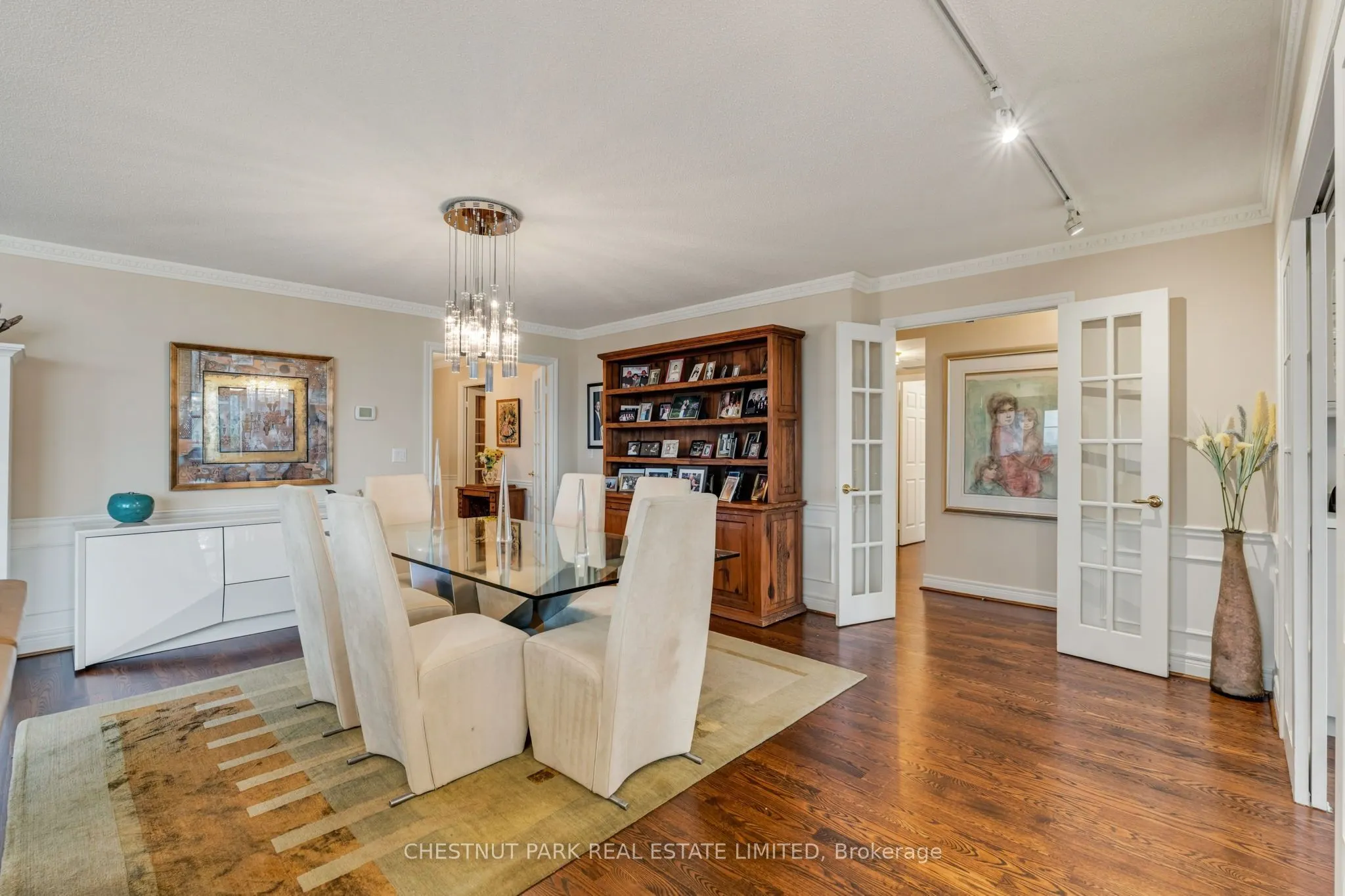 89 Skymark Drive #713
