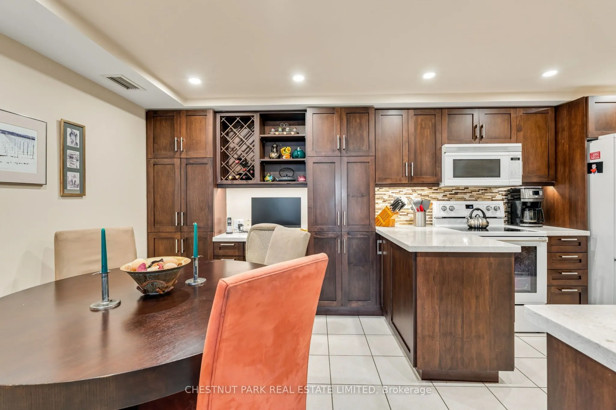 89 Skymark Drive #713