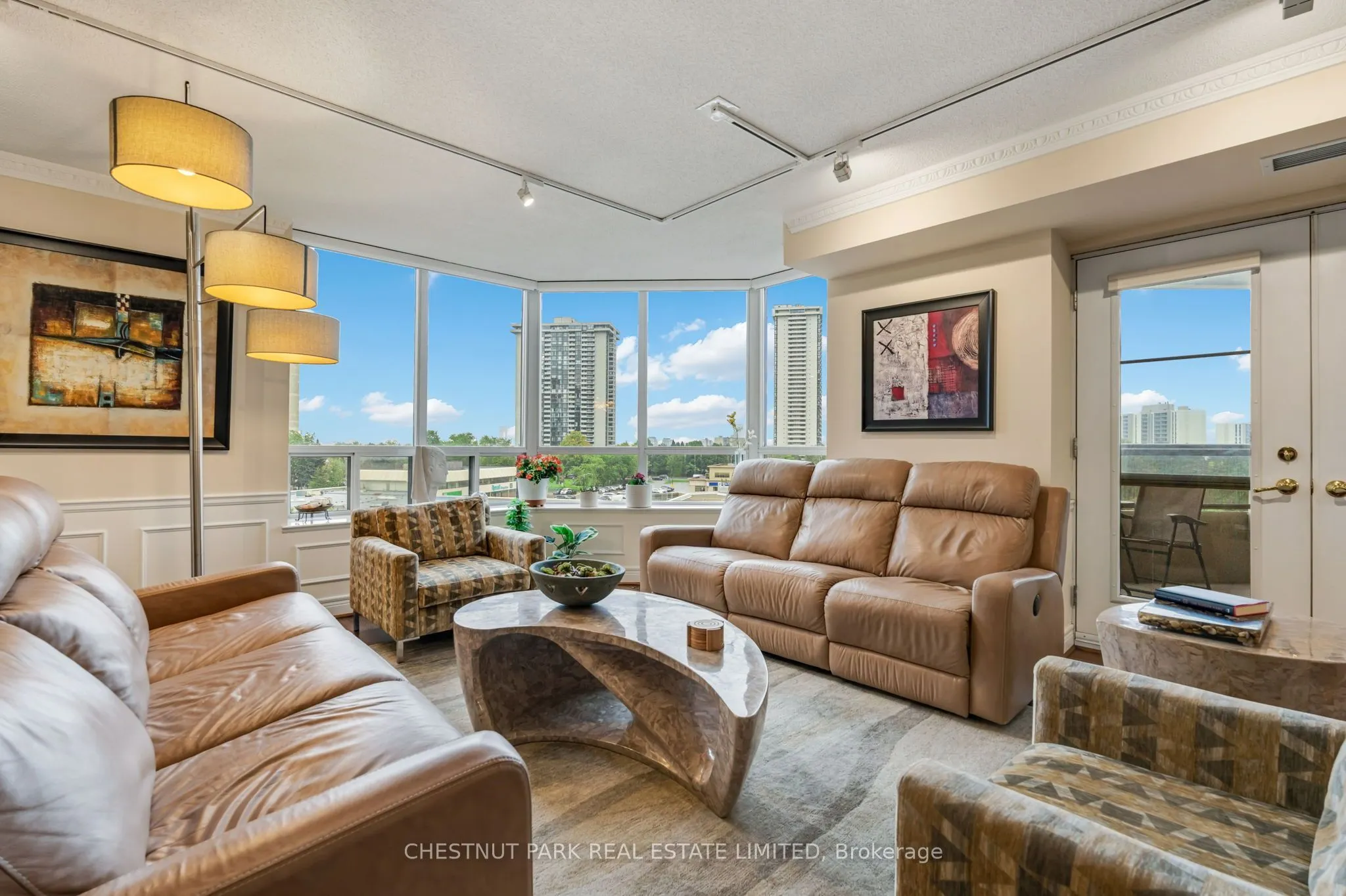 89 Skymark Drive #713