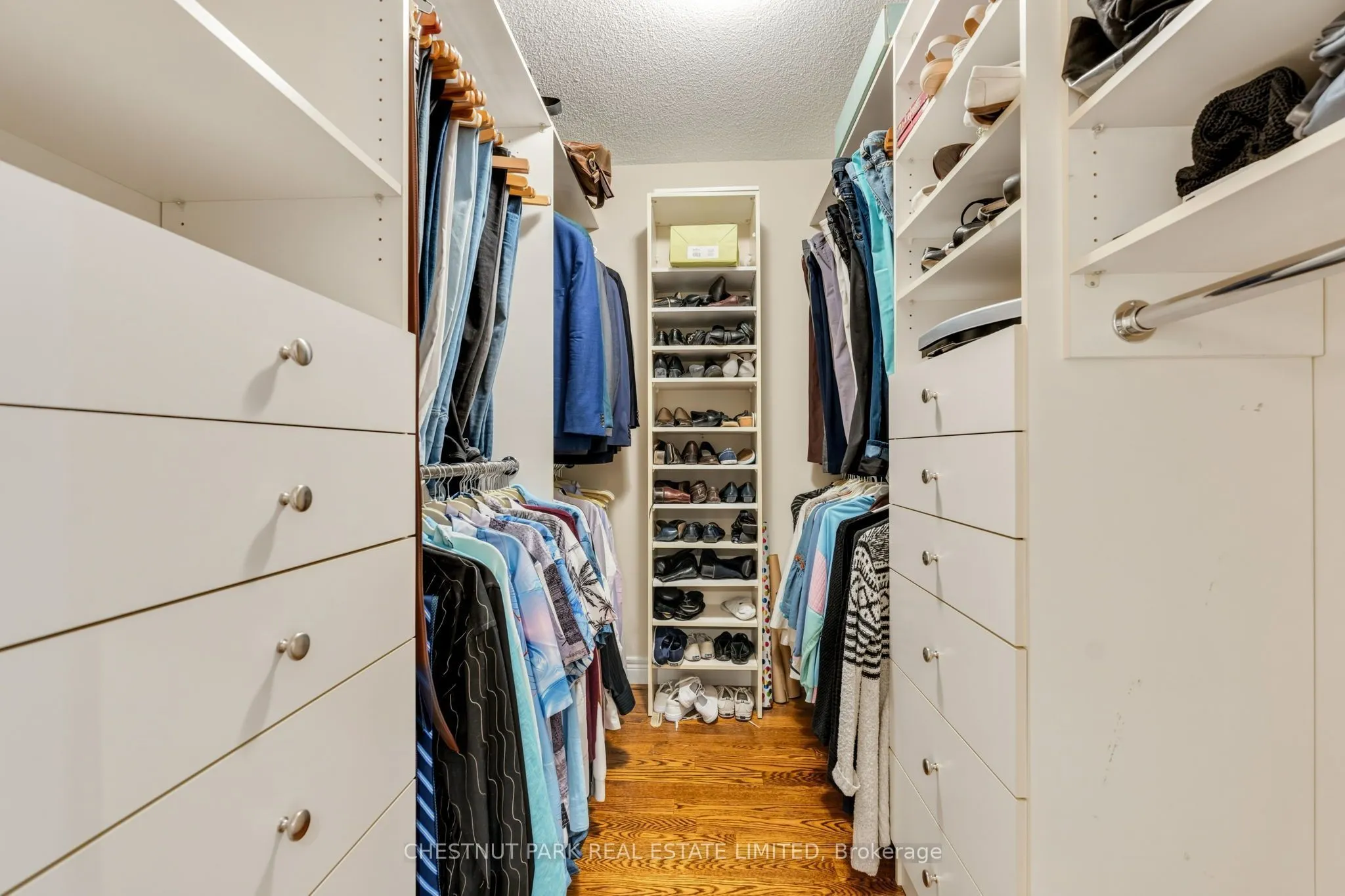 89 Skymark Drive #713