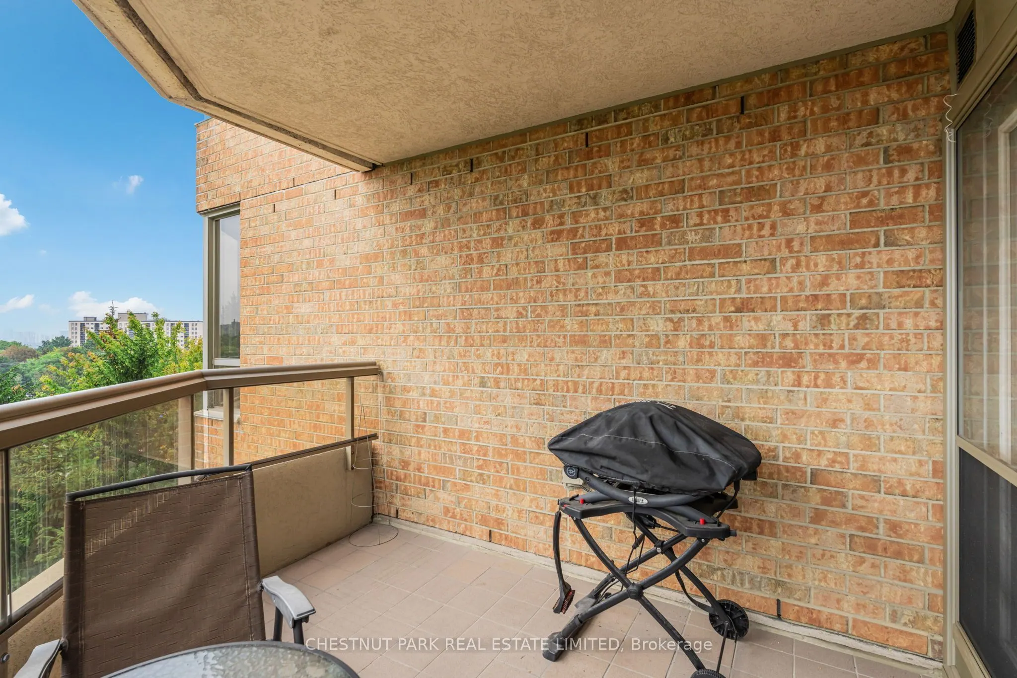 89 Skymark Drive #713