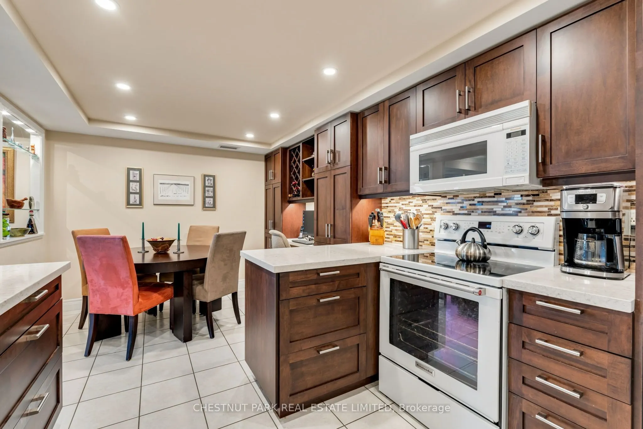89 Skymark Drive #713