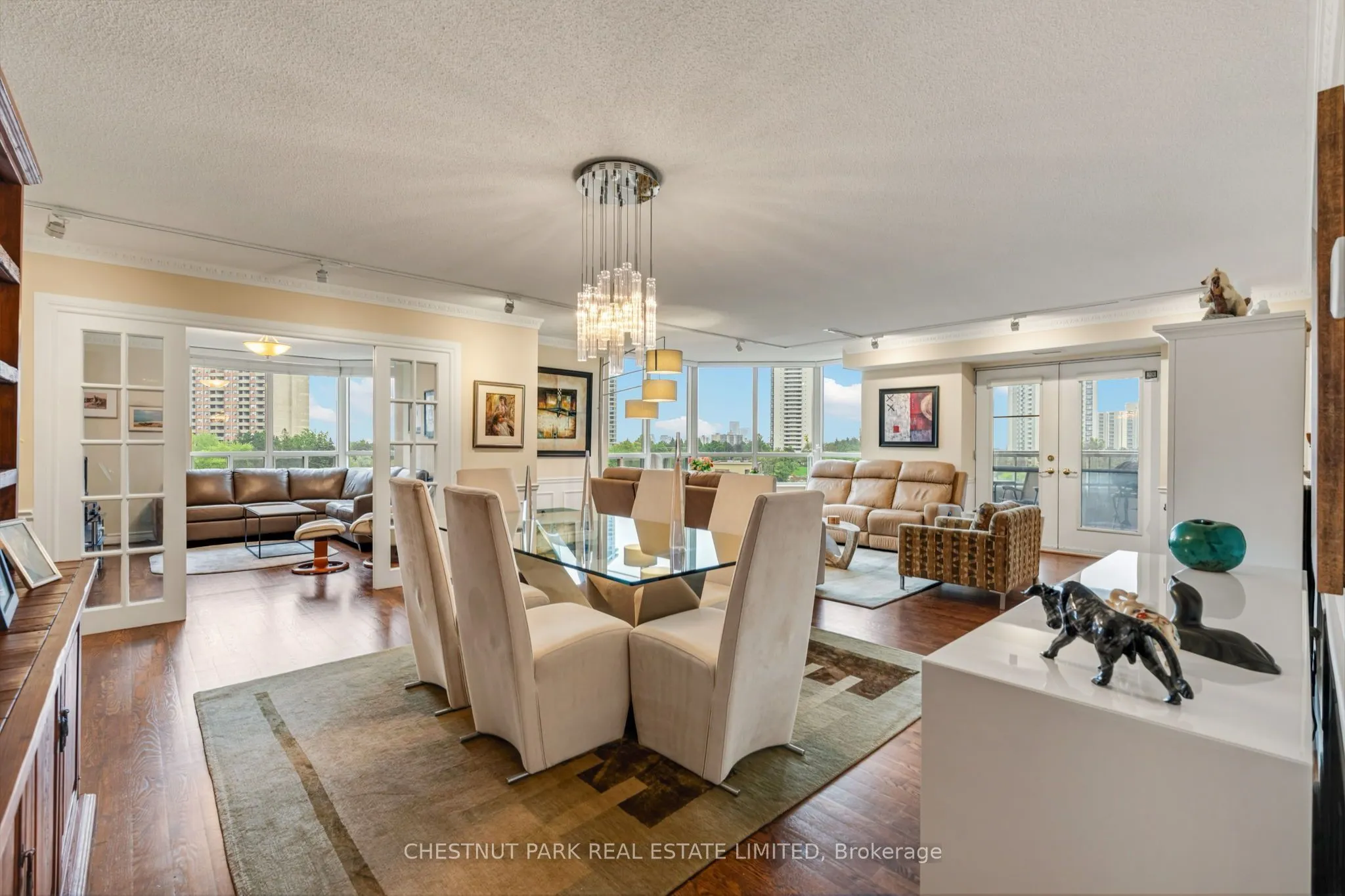 89 Skymark Drive #713