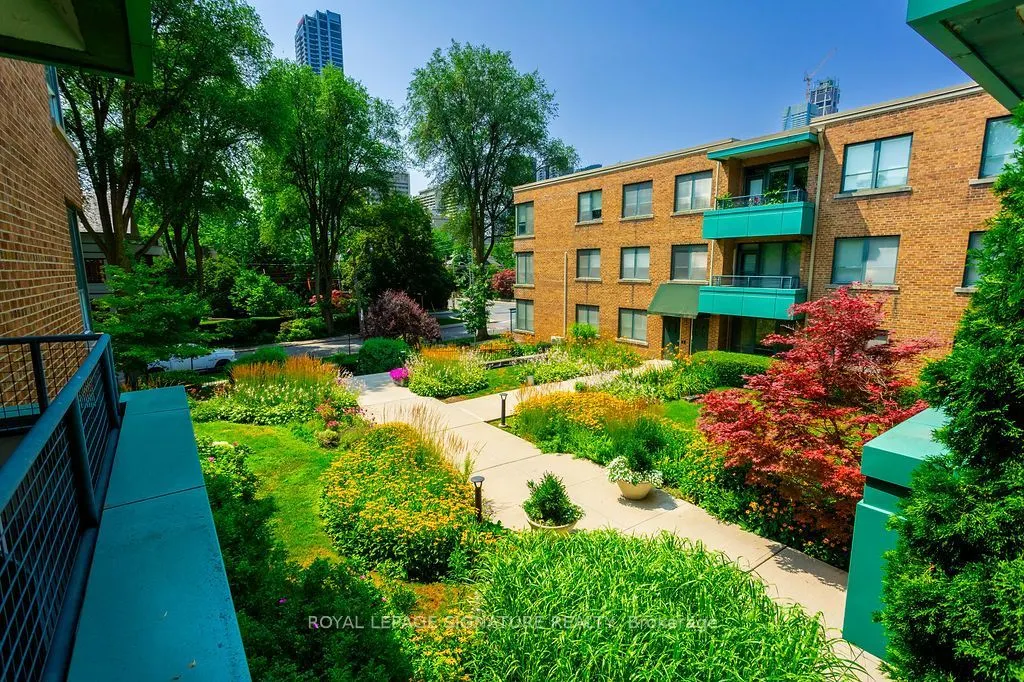 30 Elm Avenue #203