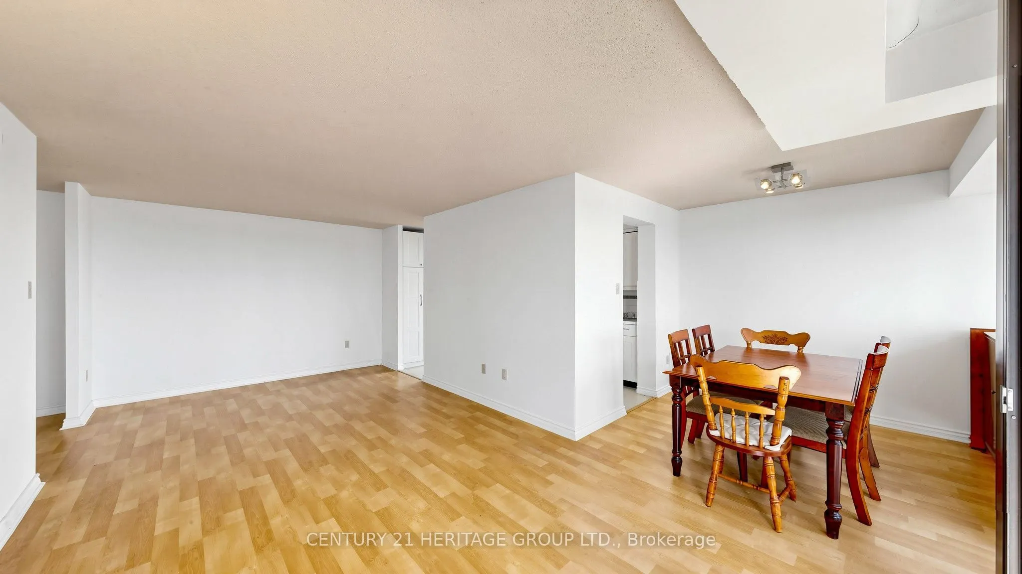 80 Antibes Drive #1503