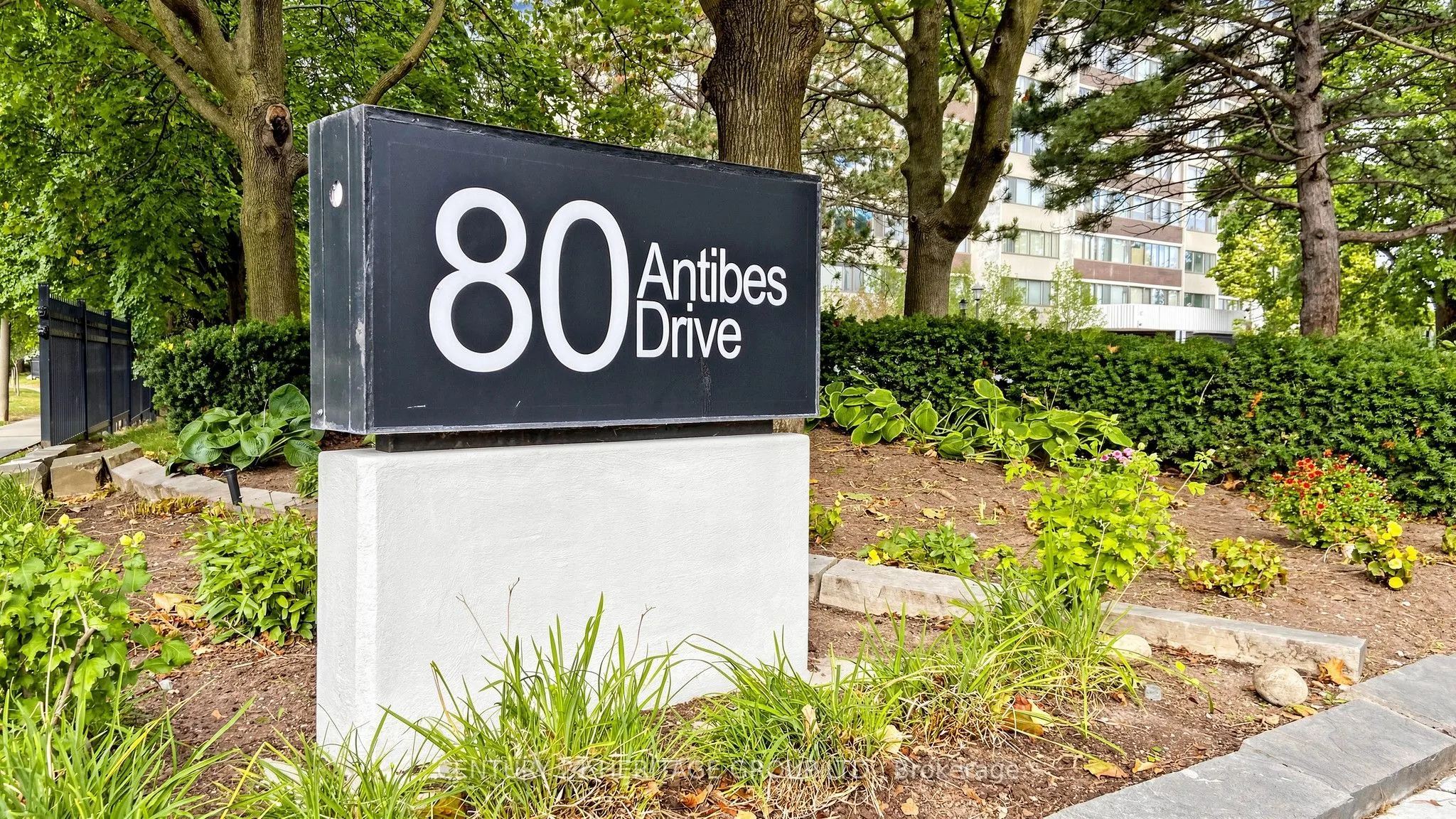 80 Antibes Drive #1503