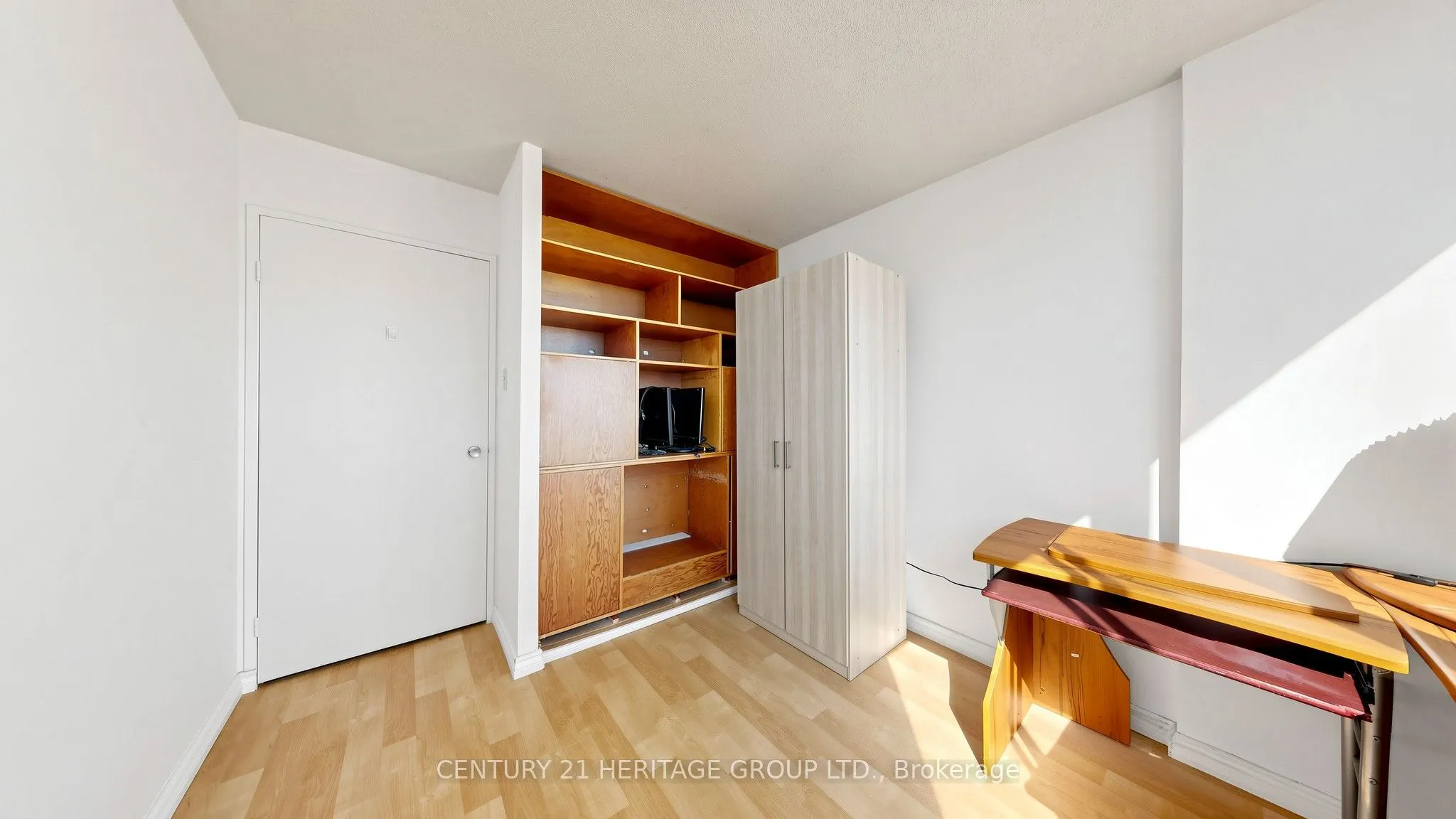 80 Antibes Drive #1503