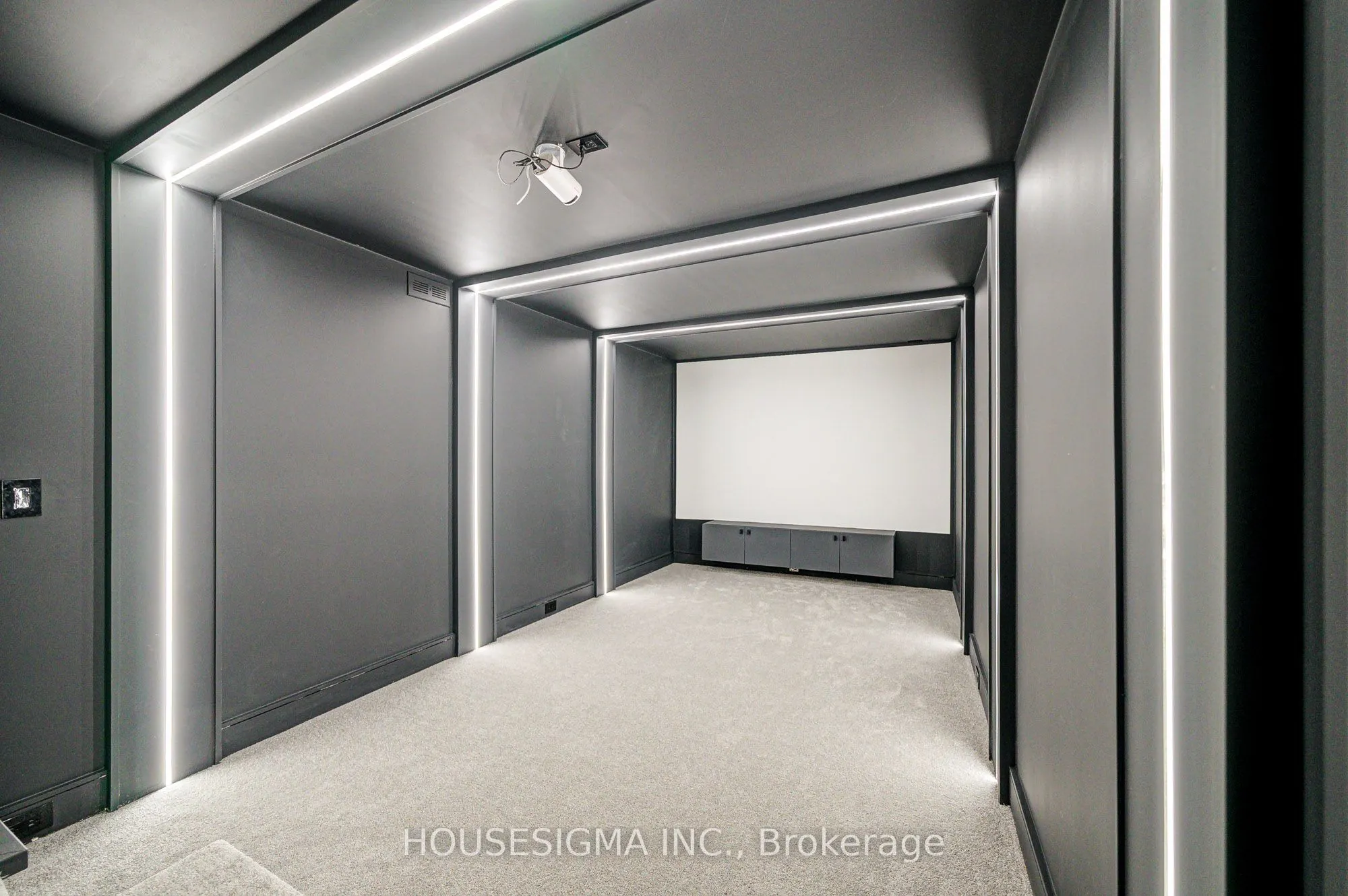 151 Dewbourne Avenue