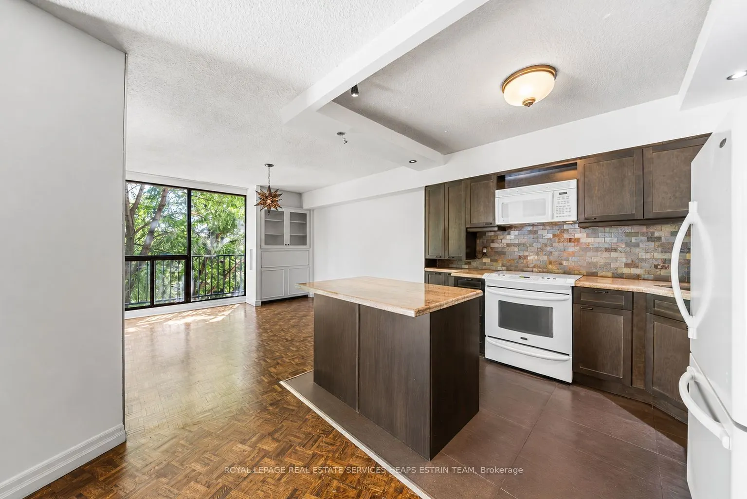 33 Harbour Square ##411