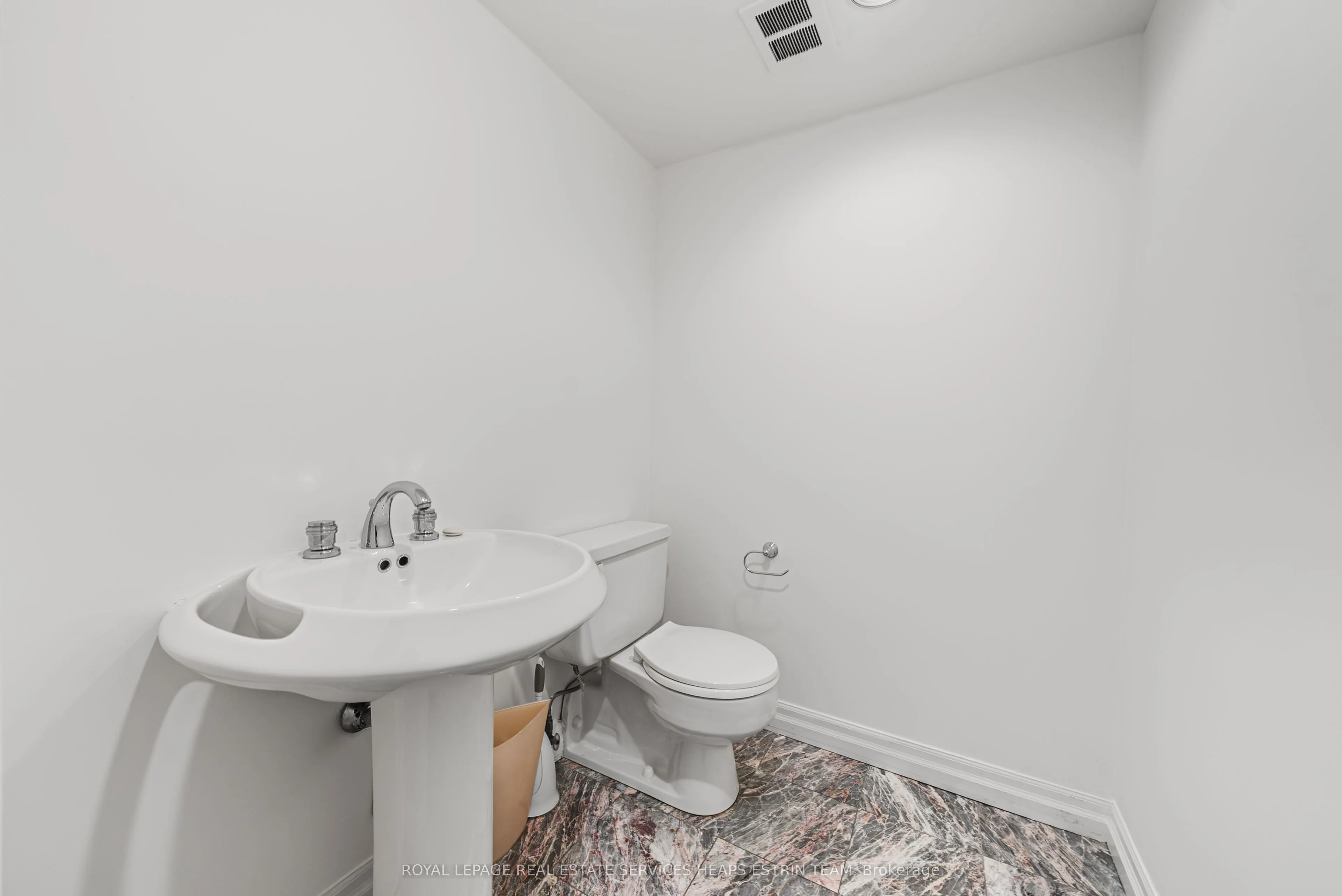 33 Harbour Square ##411