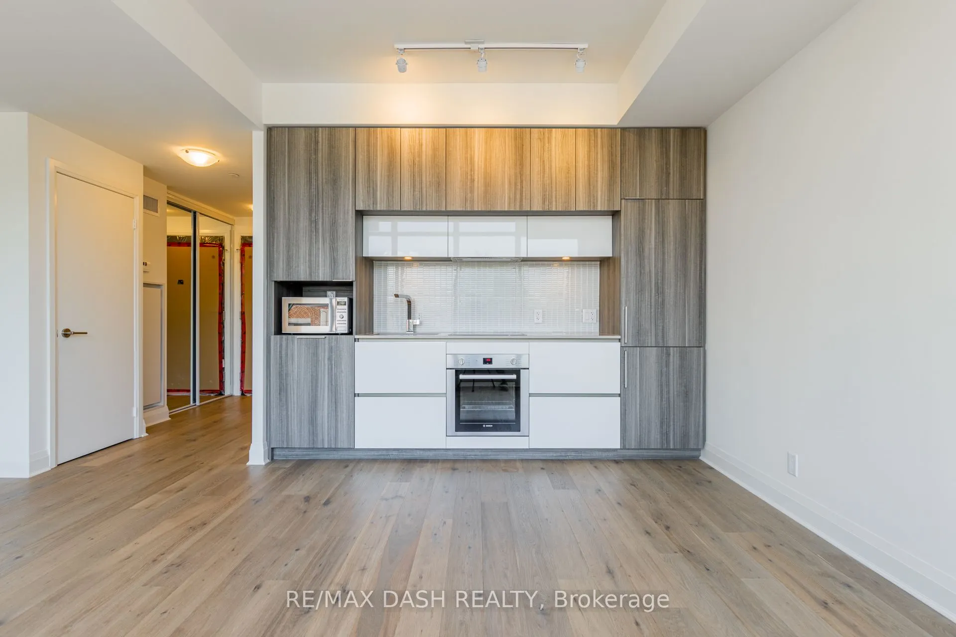 151 Avenue Road #310