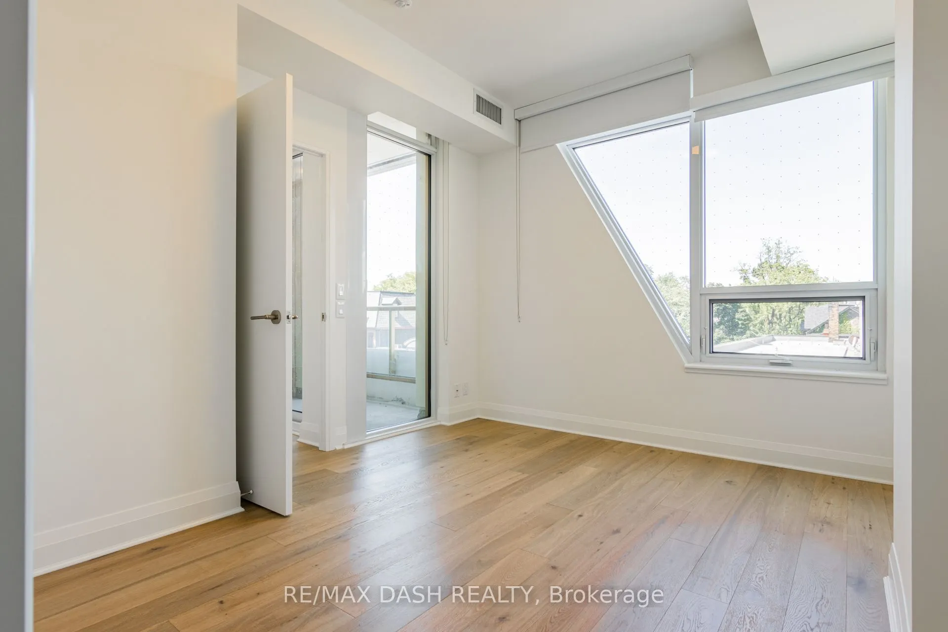 151 Avenue Road #310