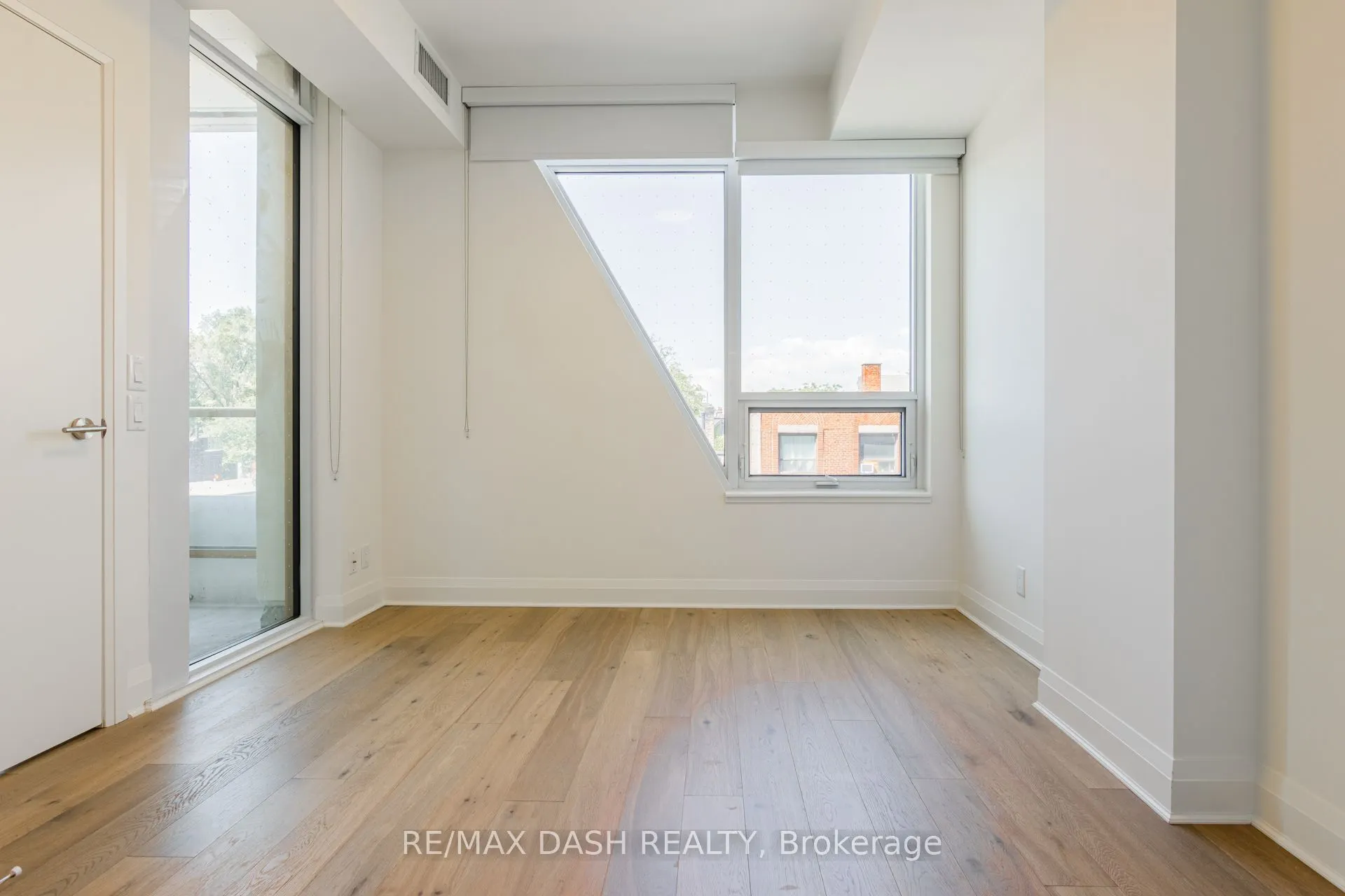 151 Avenue Road #310
