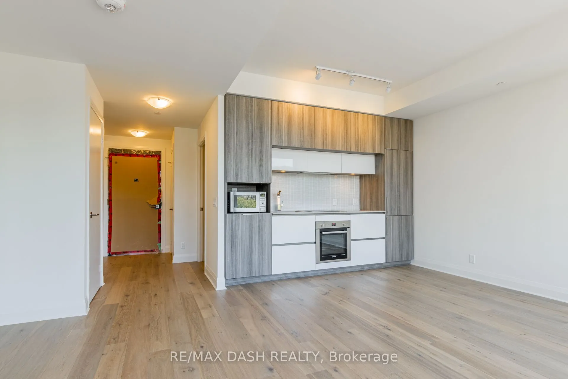 151 Avenue Road #310
