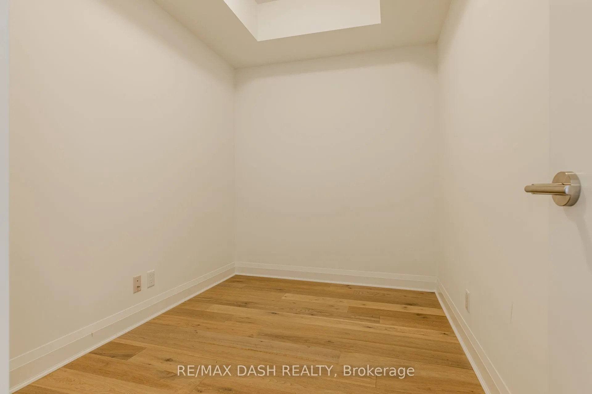 151 Avenue Road #310