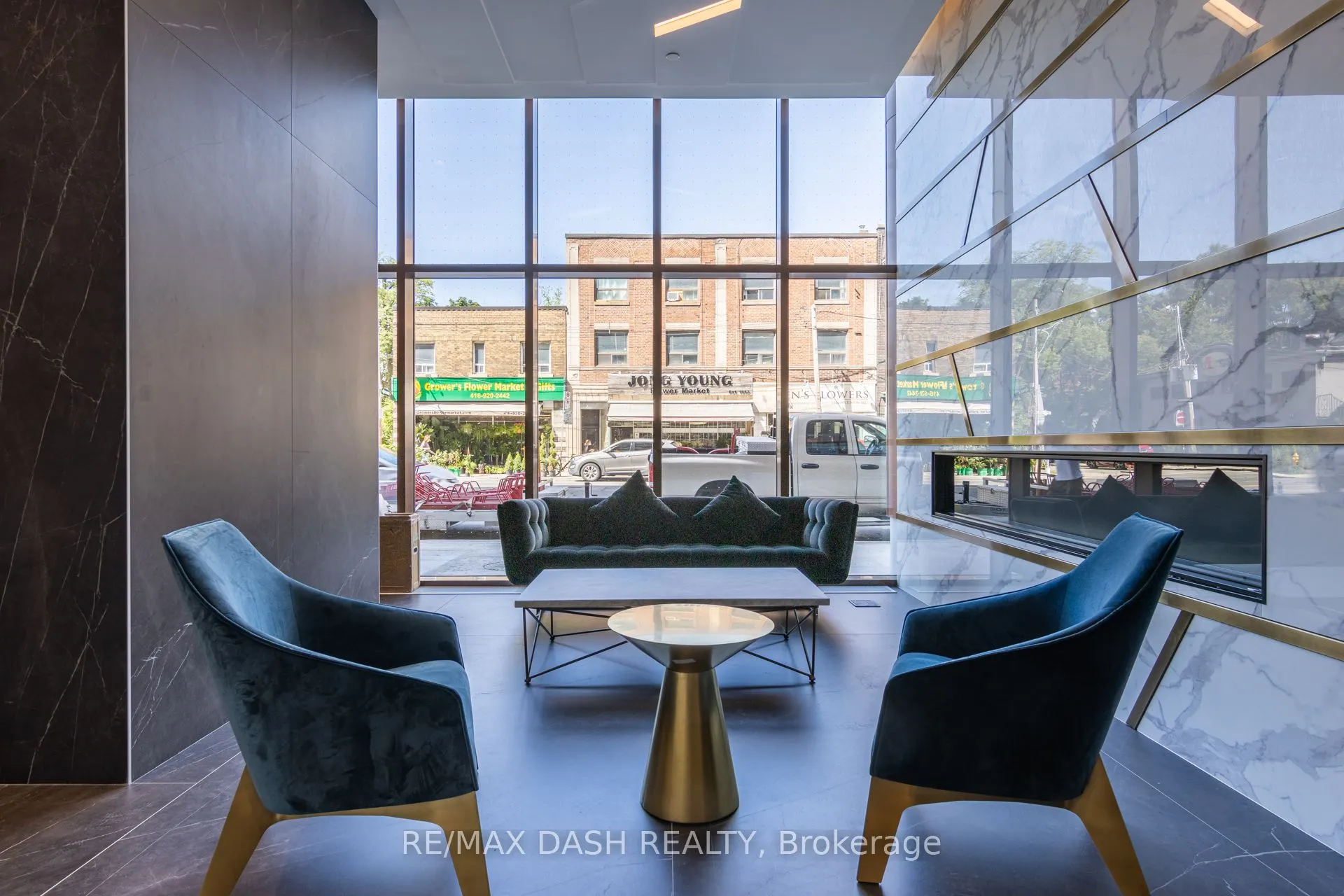 151 Avenue Road #310