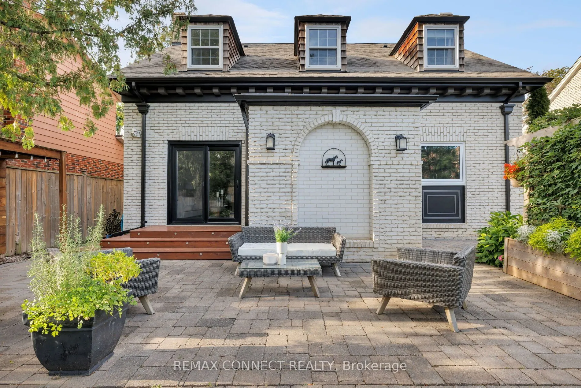 52 Angus Drive