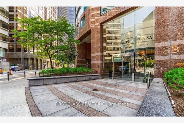 33 University Avenue #1303