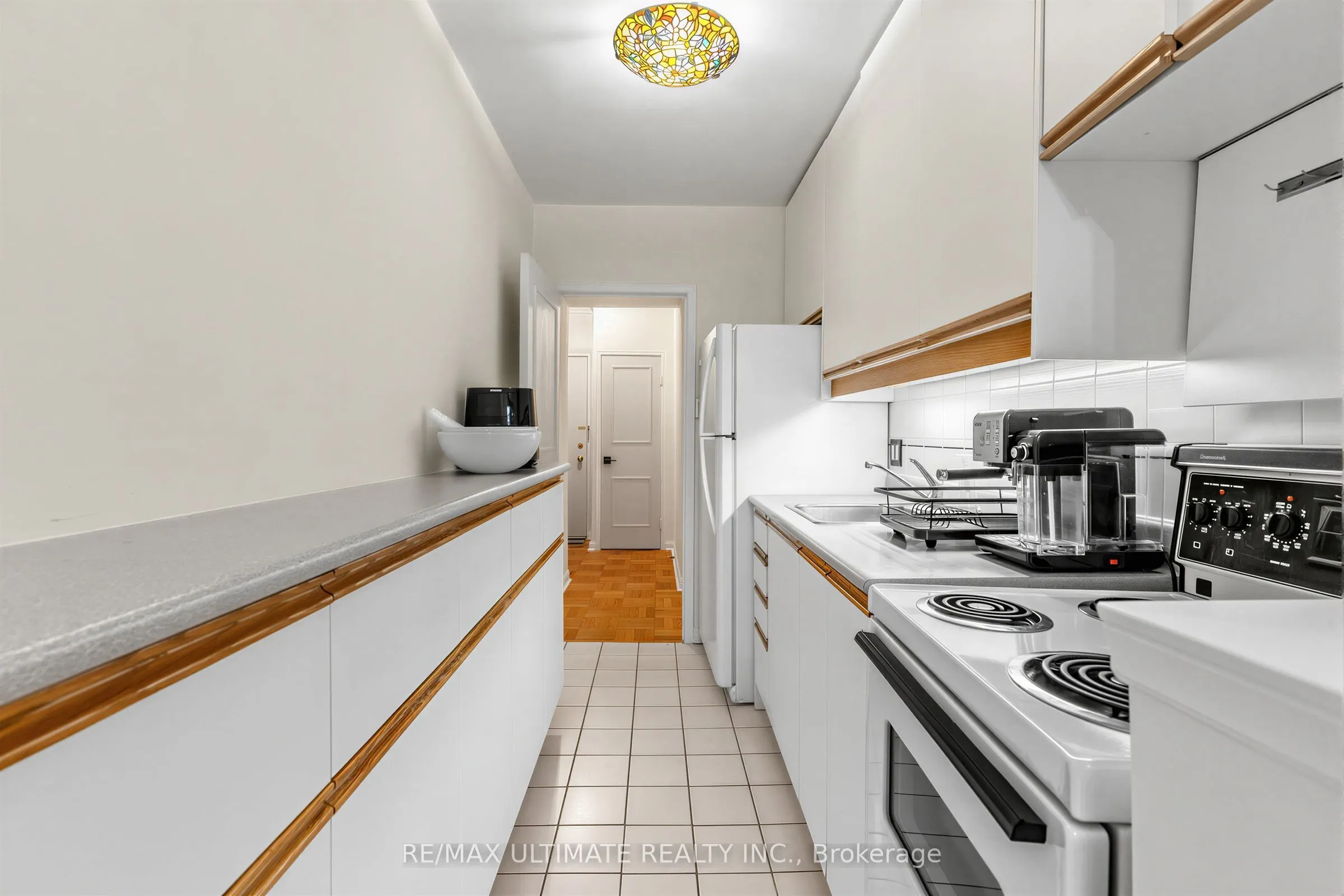 2 Ridelle Avenue #408