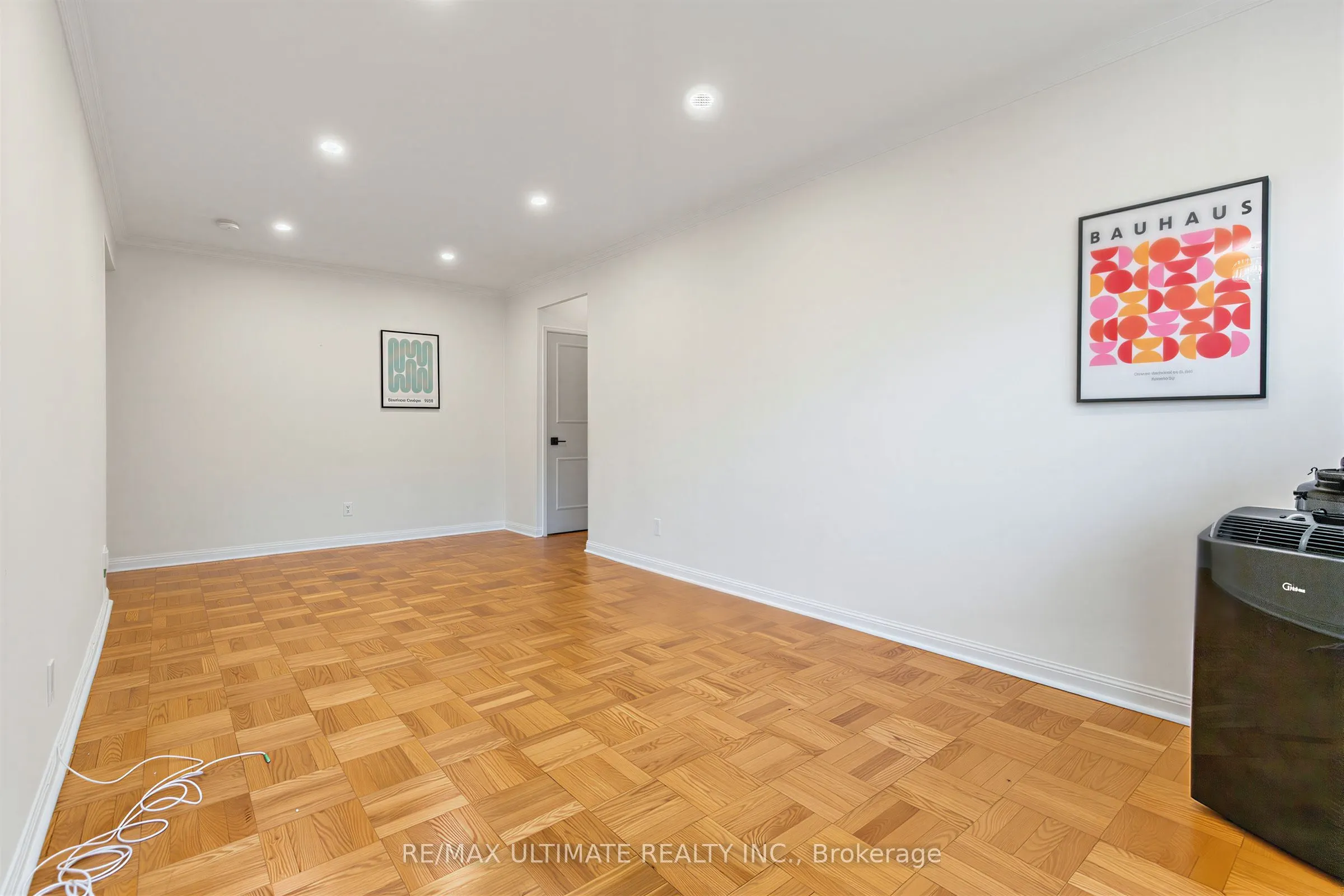2 Ridelle Avenue #408