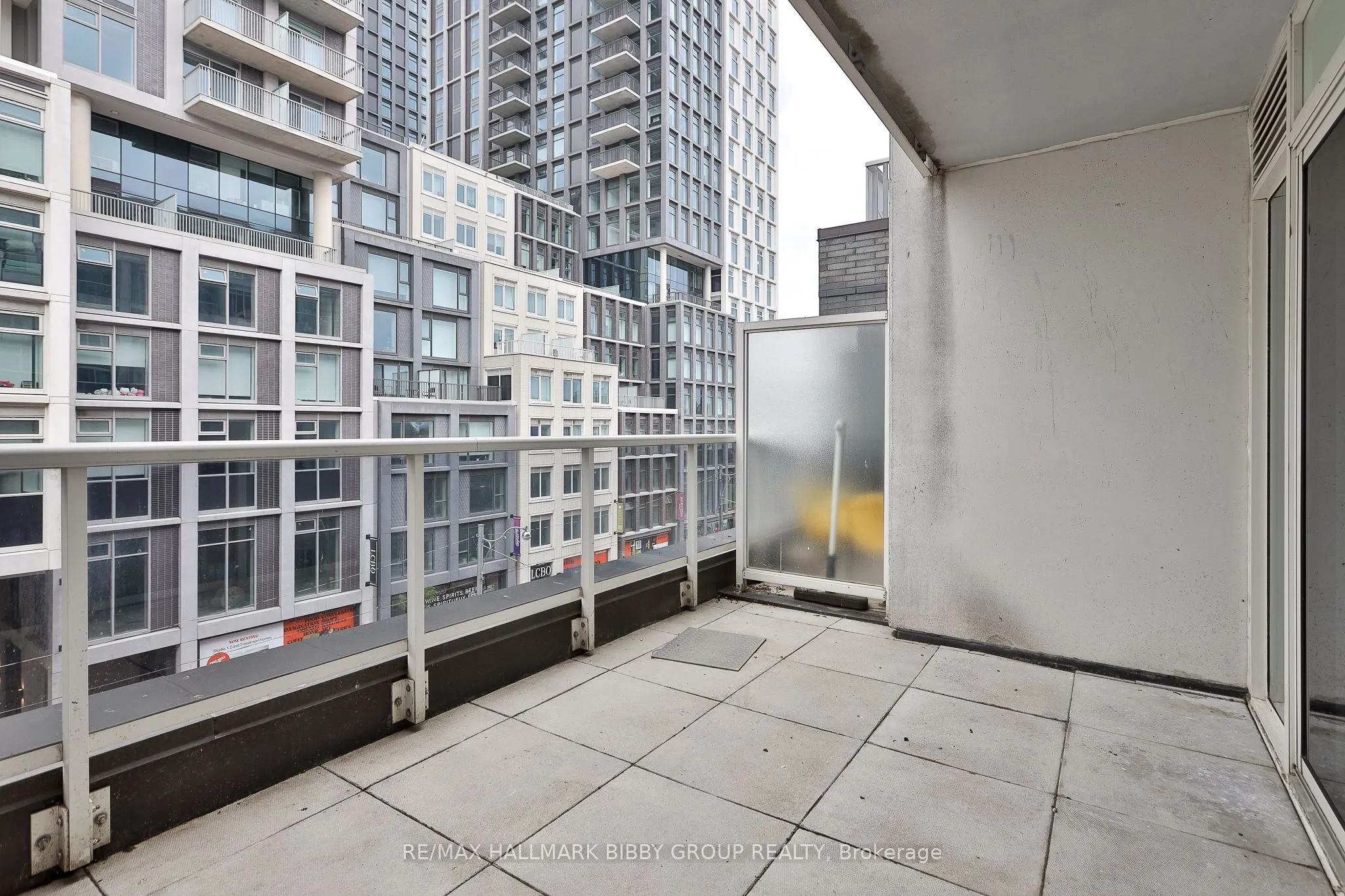 783 Bathurst Street #422