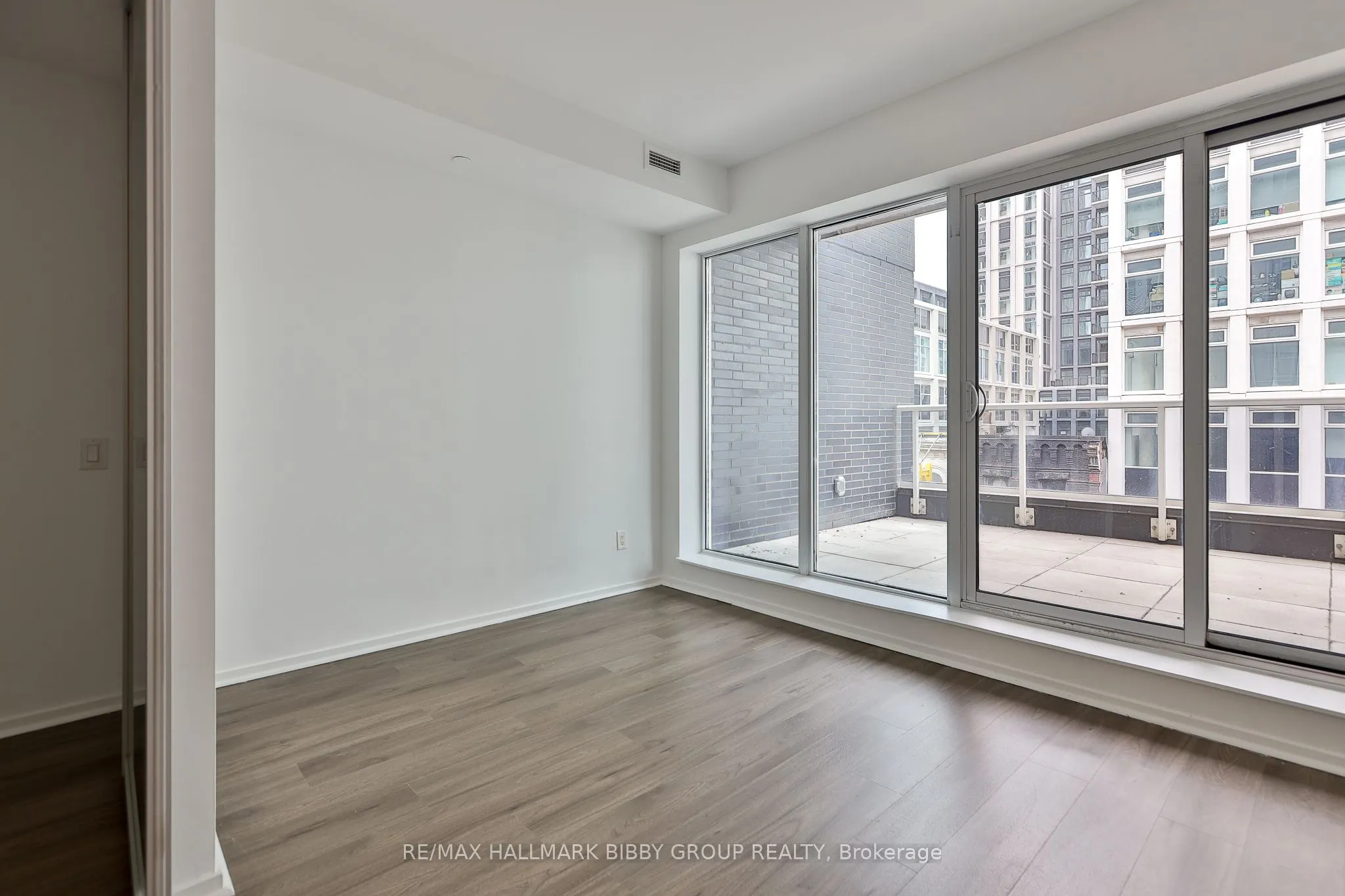 783 Bathurst Street #422