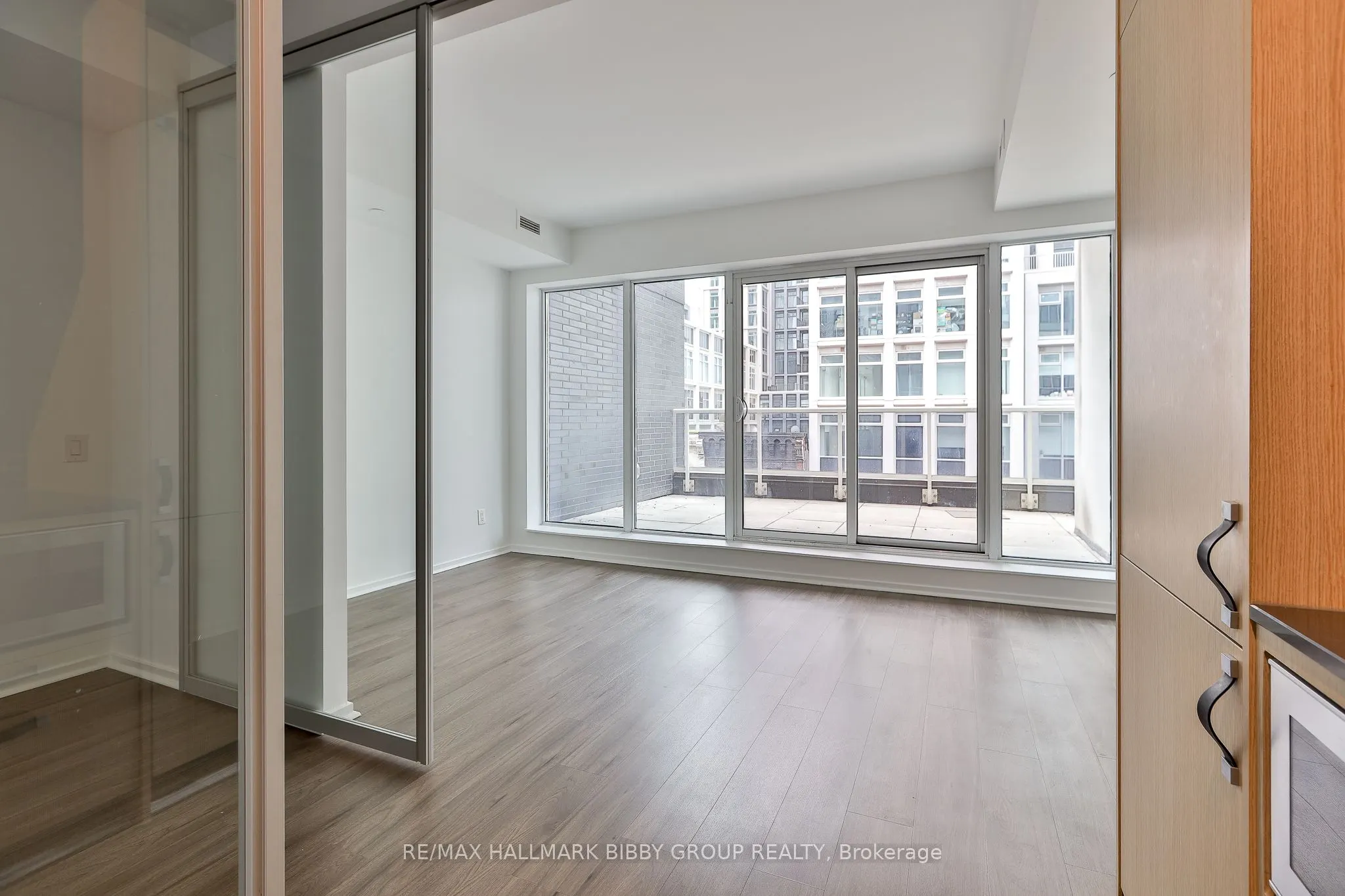 783 Bathurst Street #422