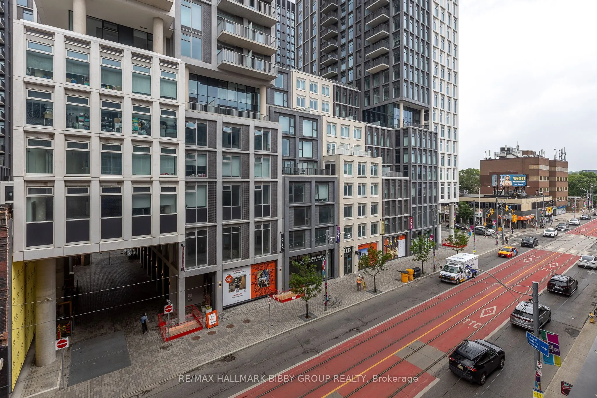 783 Bathurst Street #422