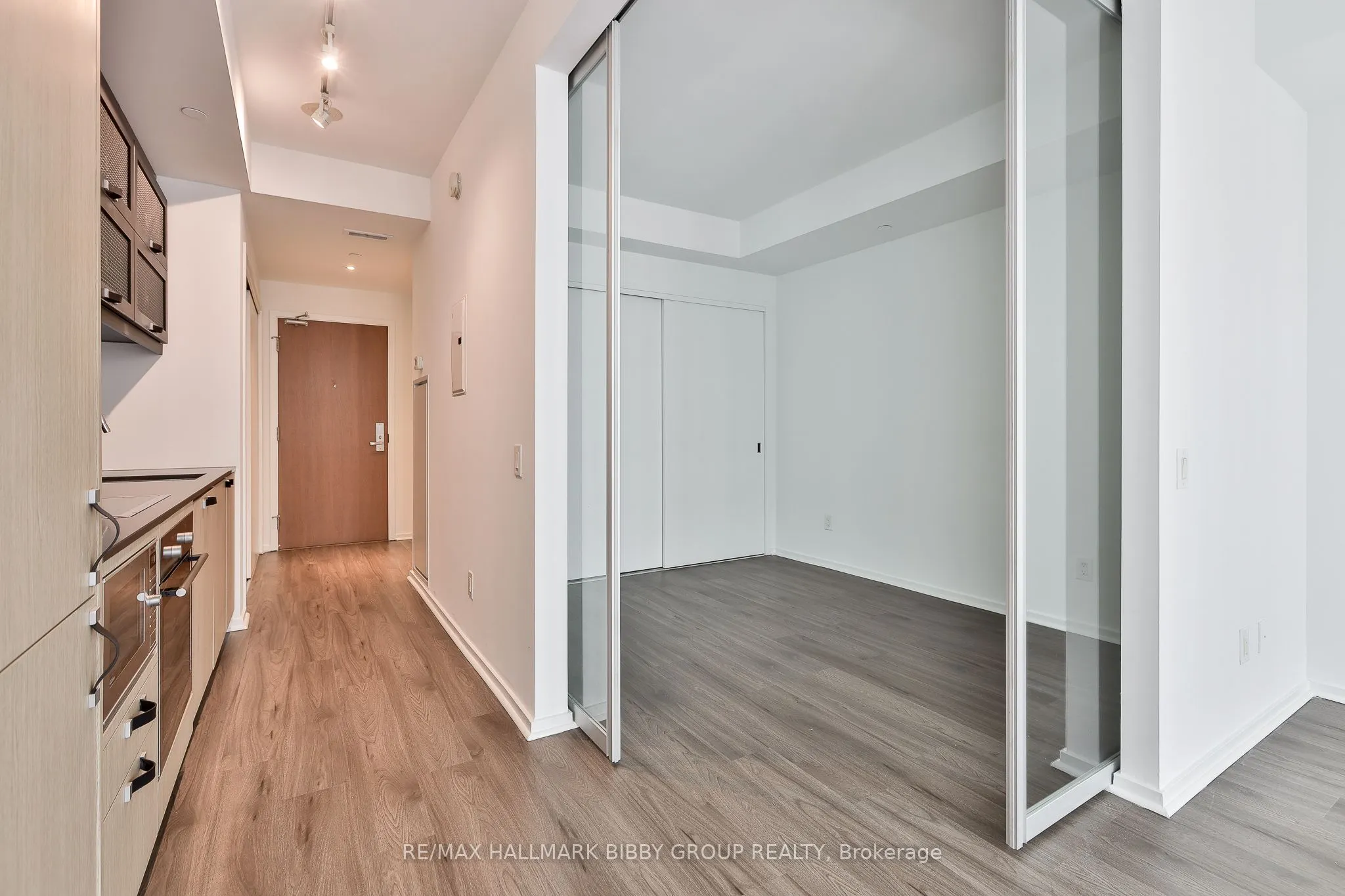 783 Bathurst Street #422