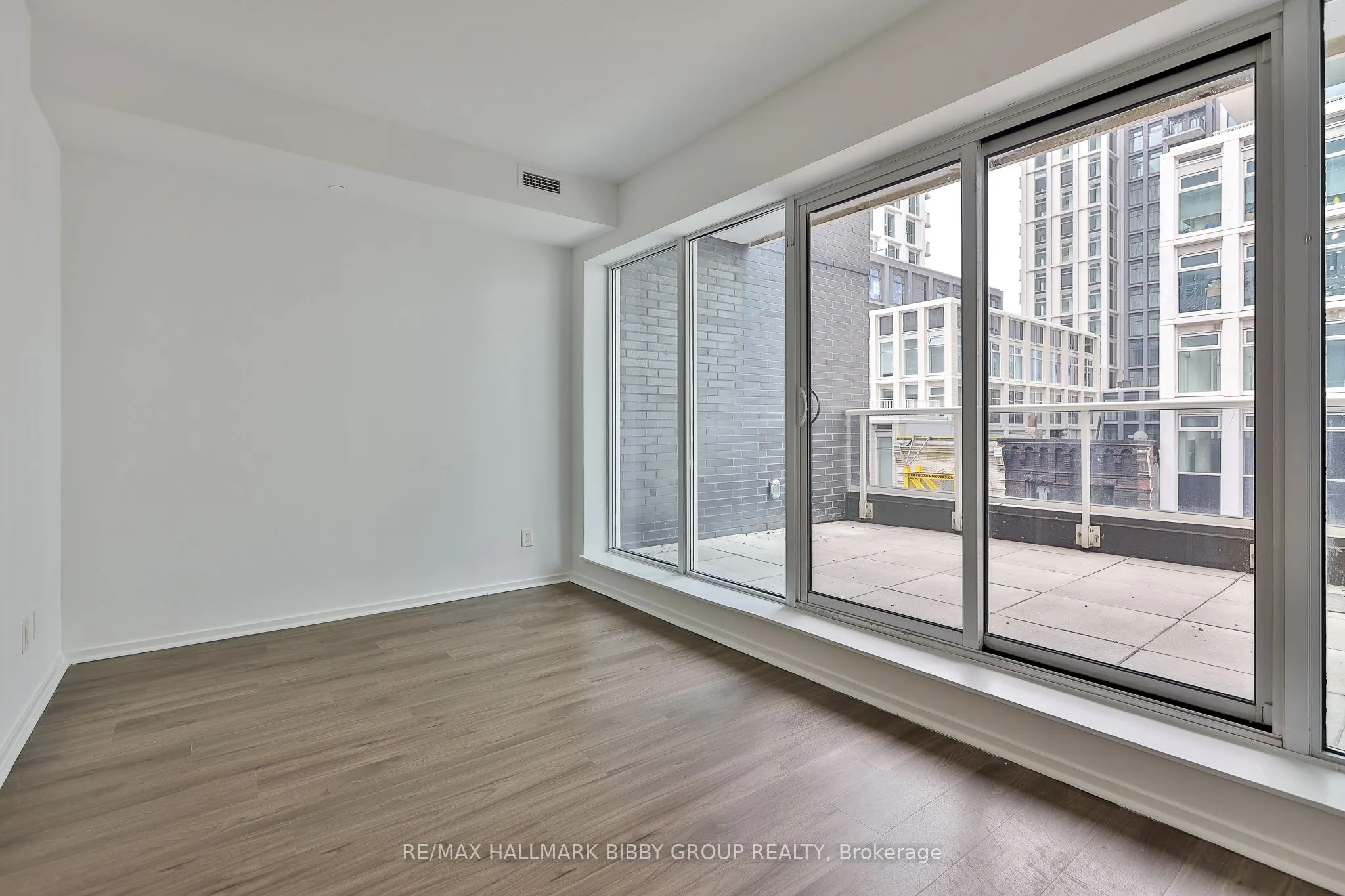 783 Bathurst Street #422