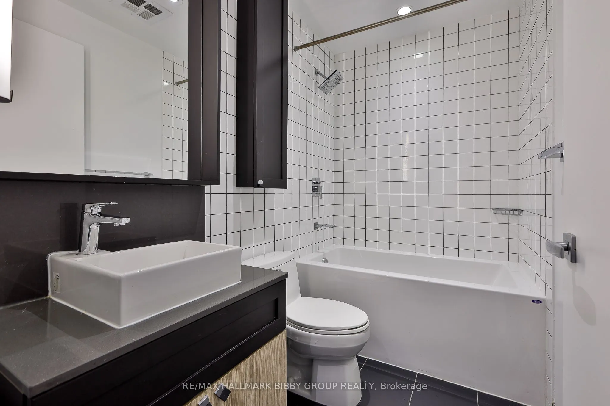 783 Bathurst Street #422