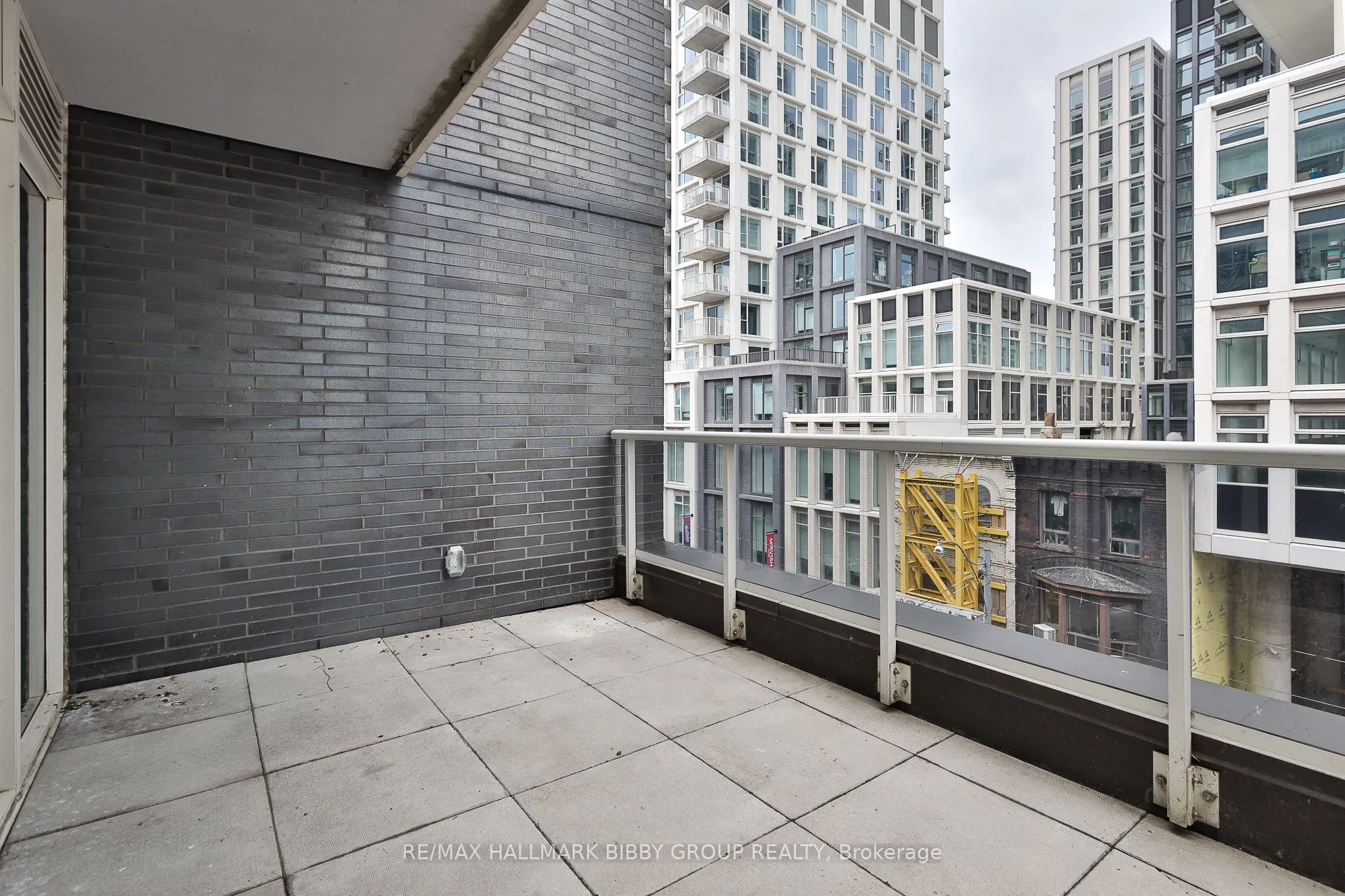 783 Bathurst Street #422