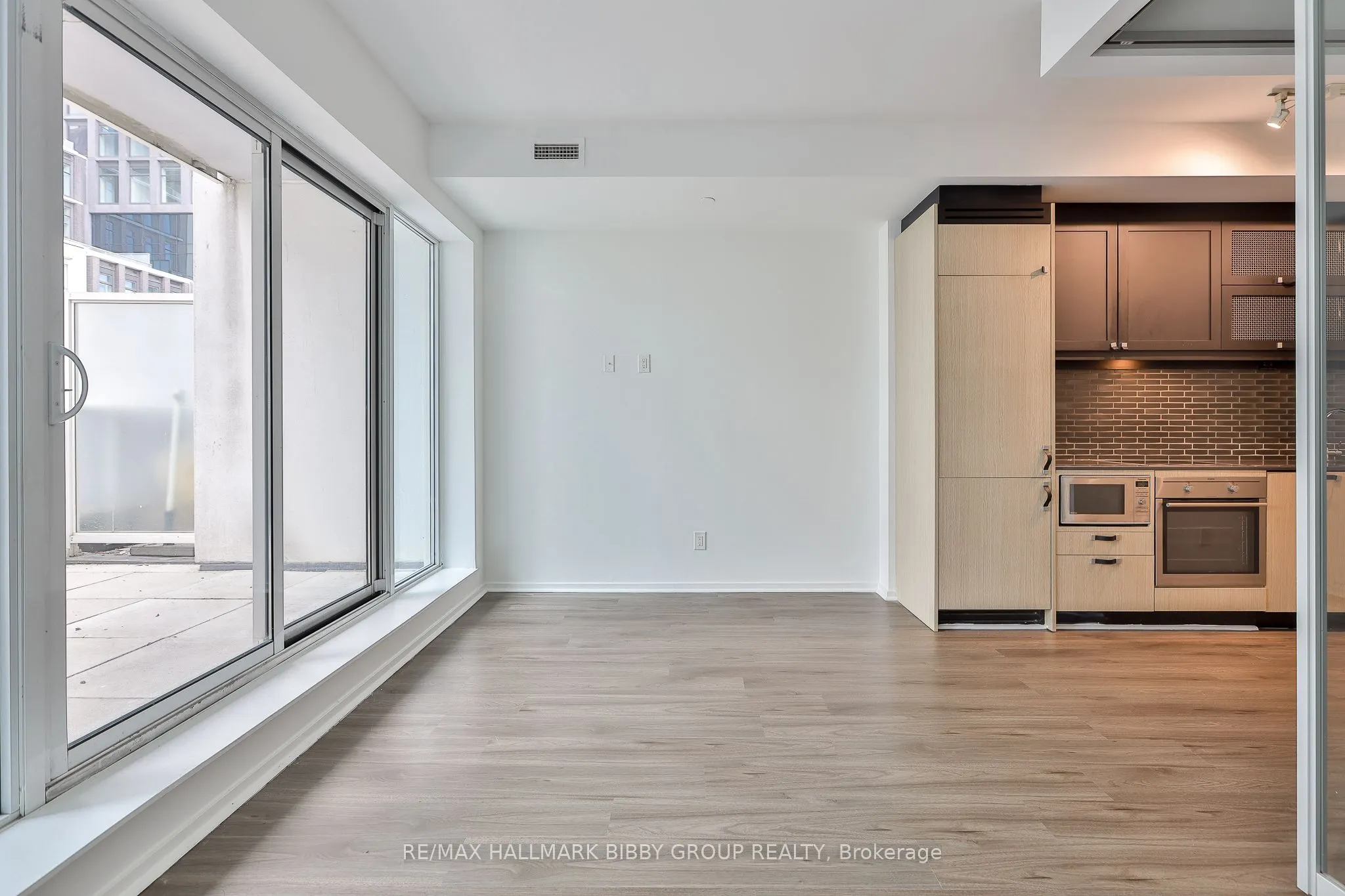 783 Bathurst Street #422