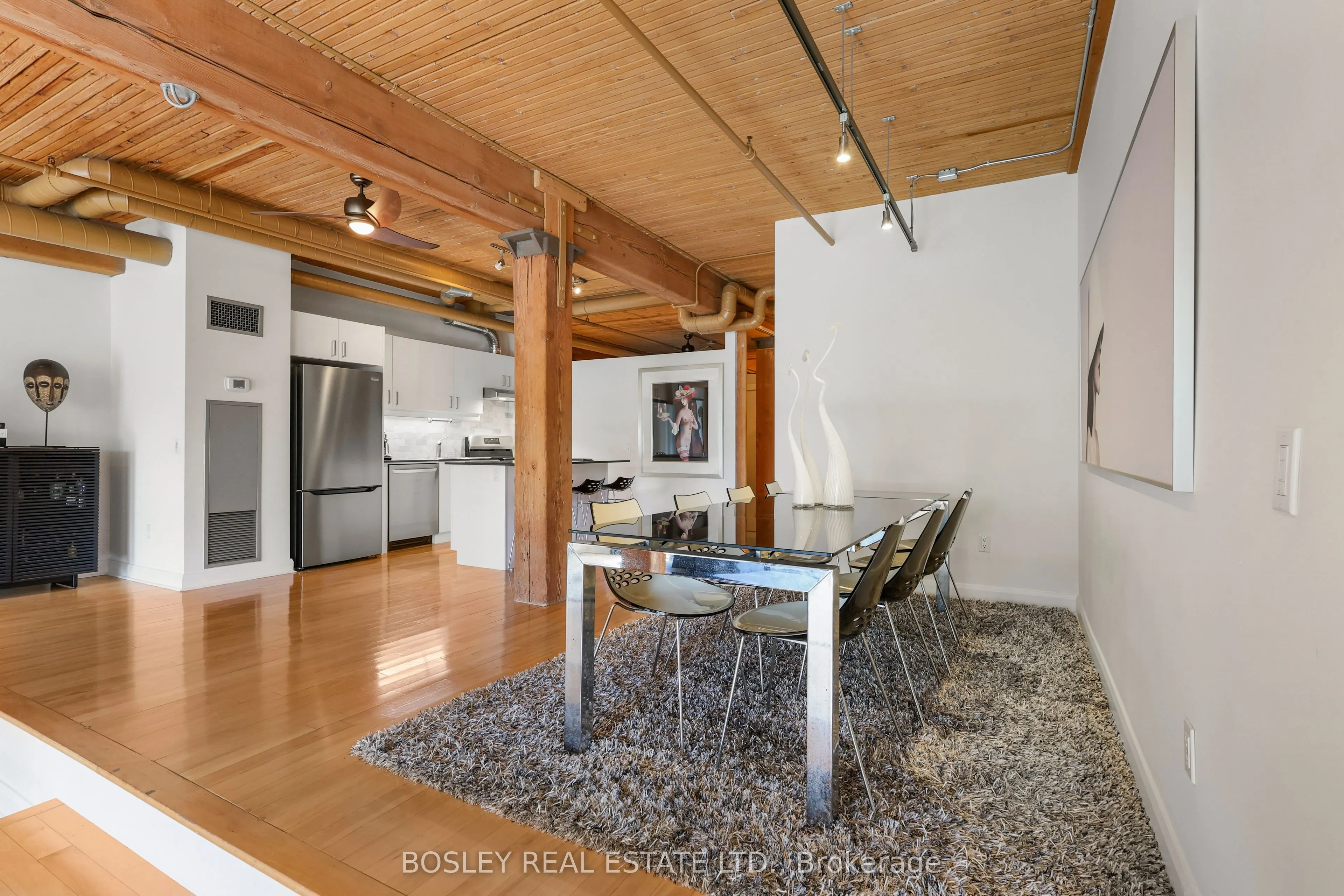 993 Queen Street W #105