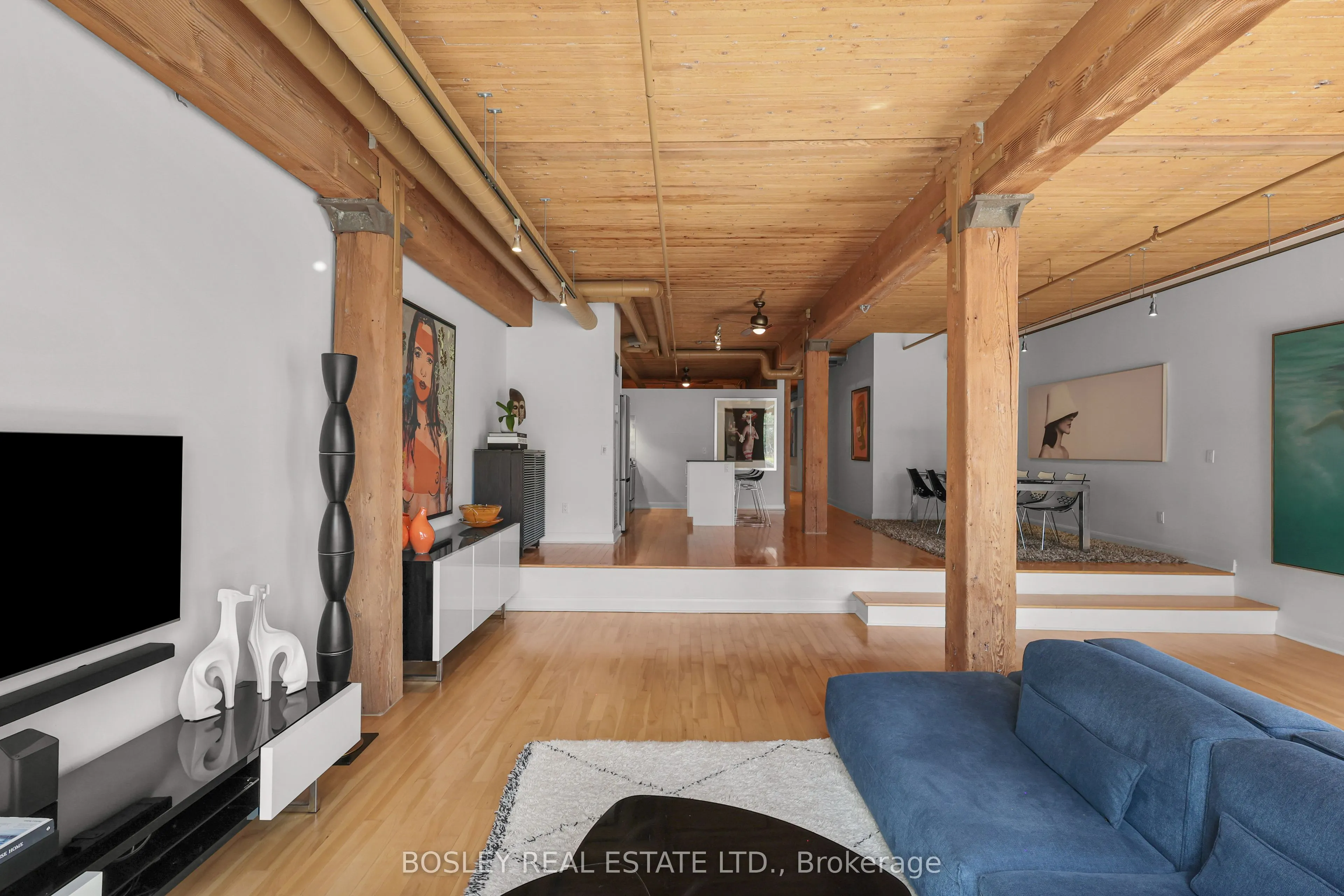 993 Queen Street W #105