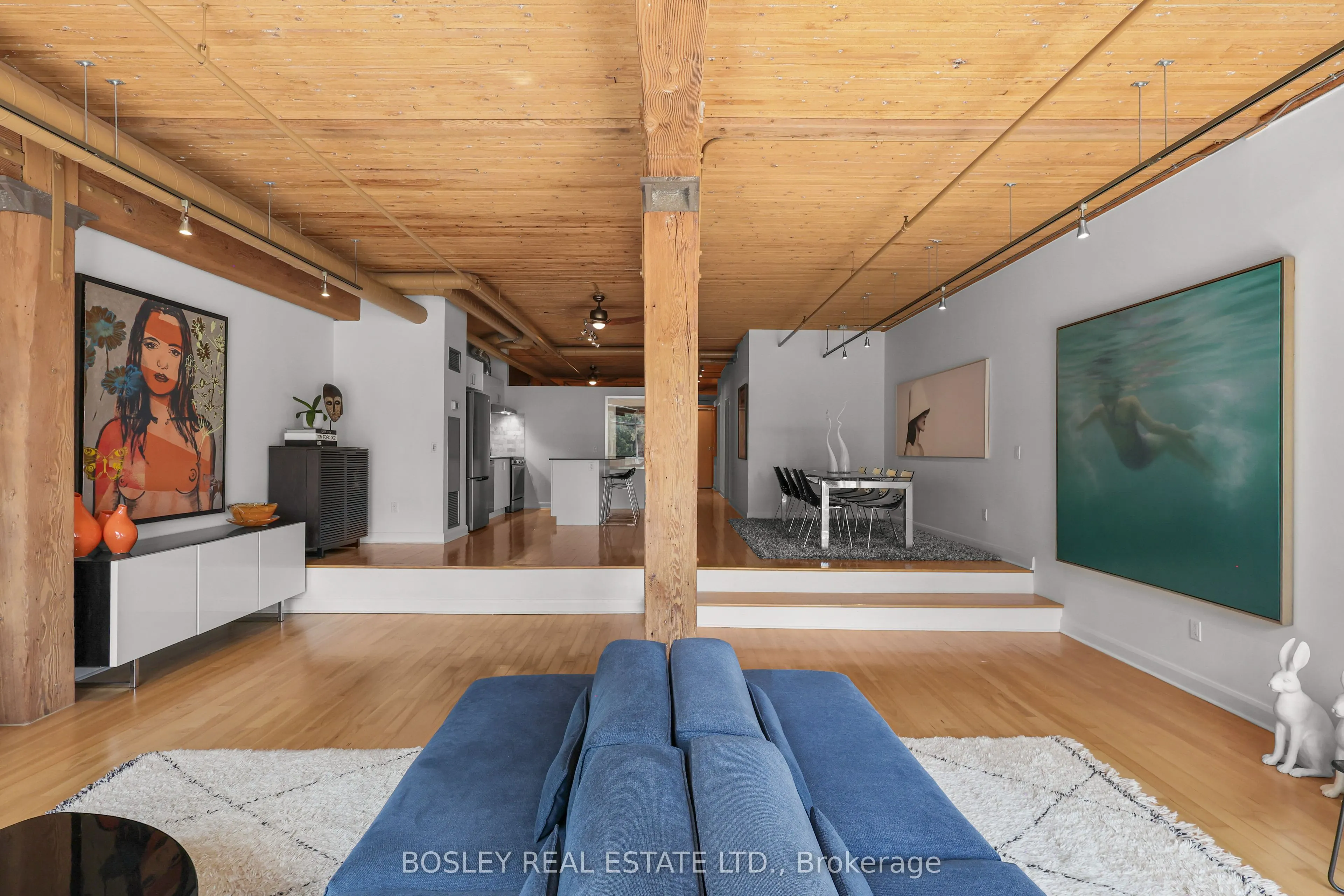 993 Queen Street W #105