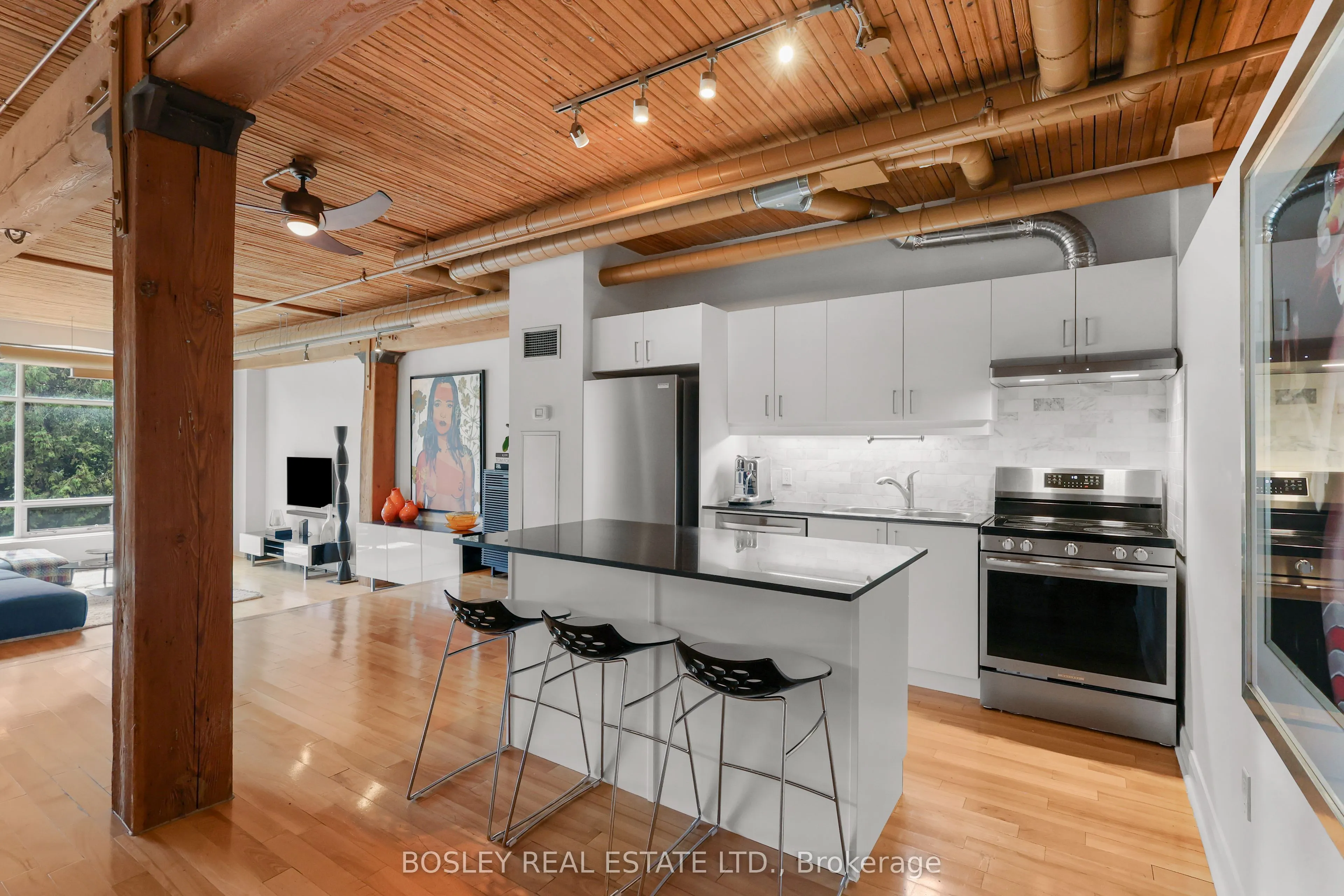993 Queen Street W #105
