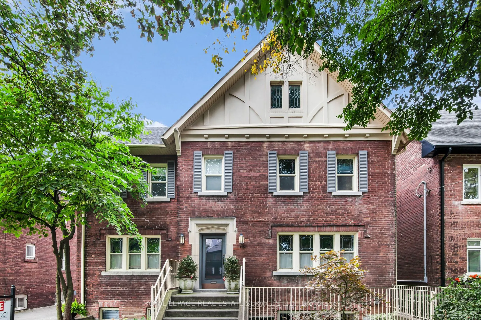 113 Chaplin Crescent #2nd Floor