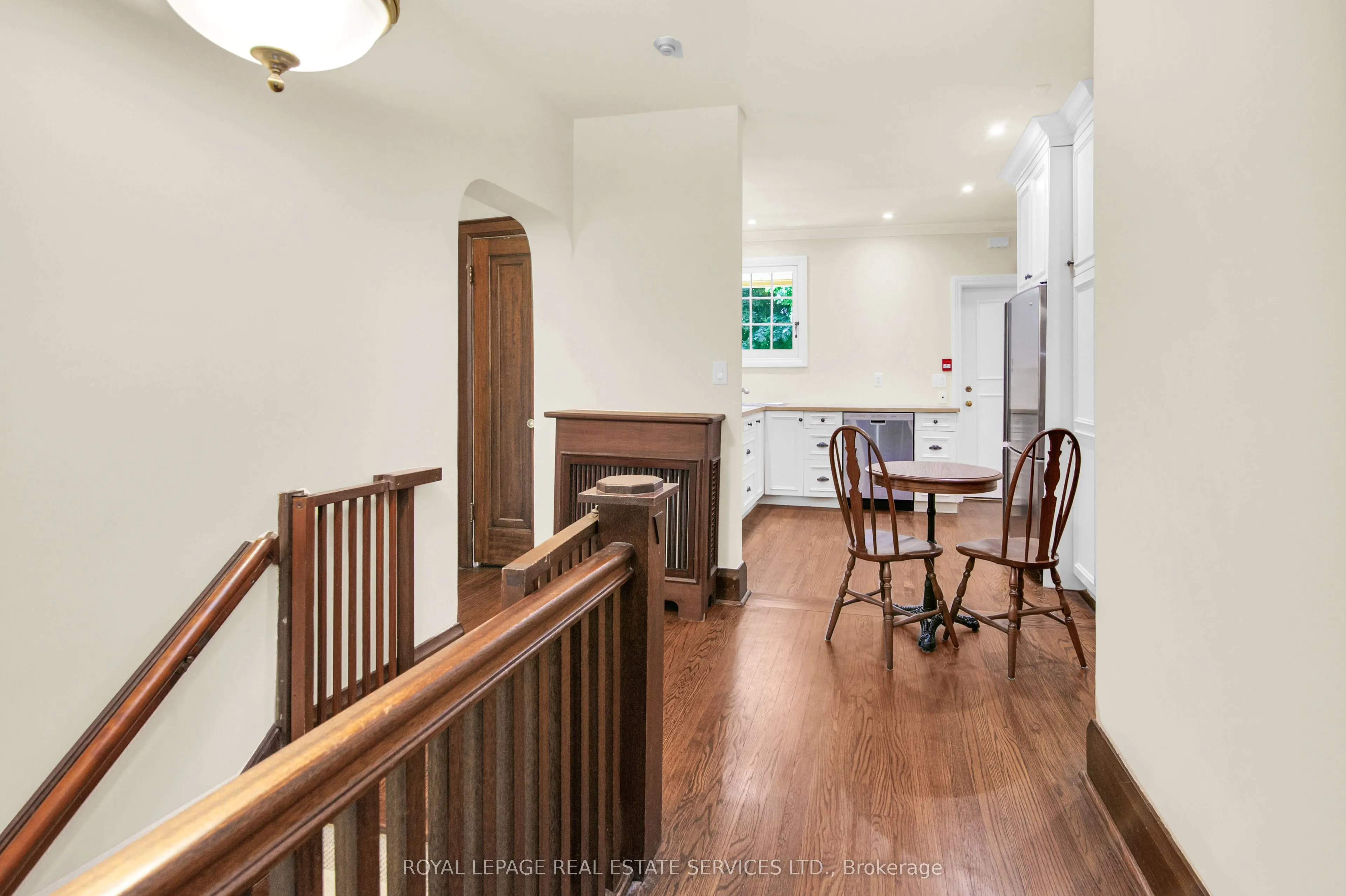113 Chaplin Crescent #2nd Floor