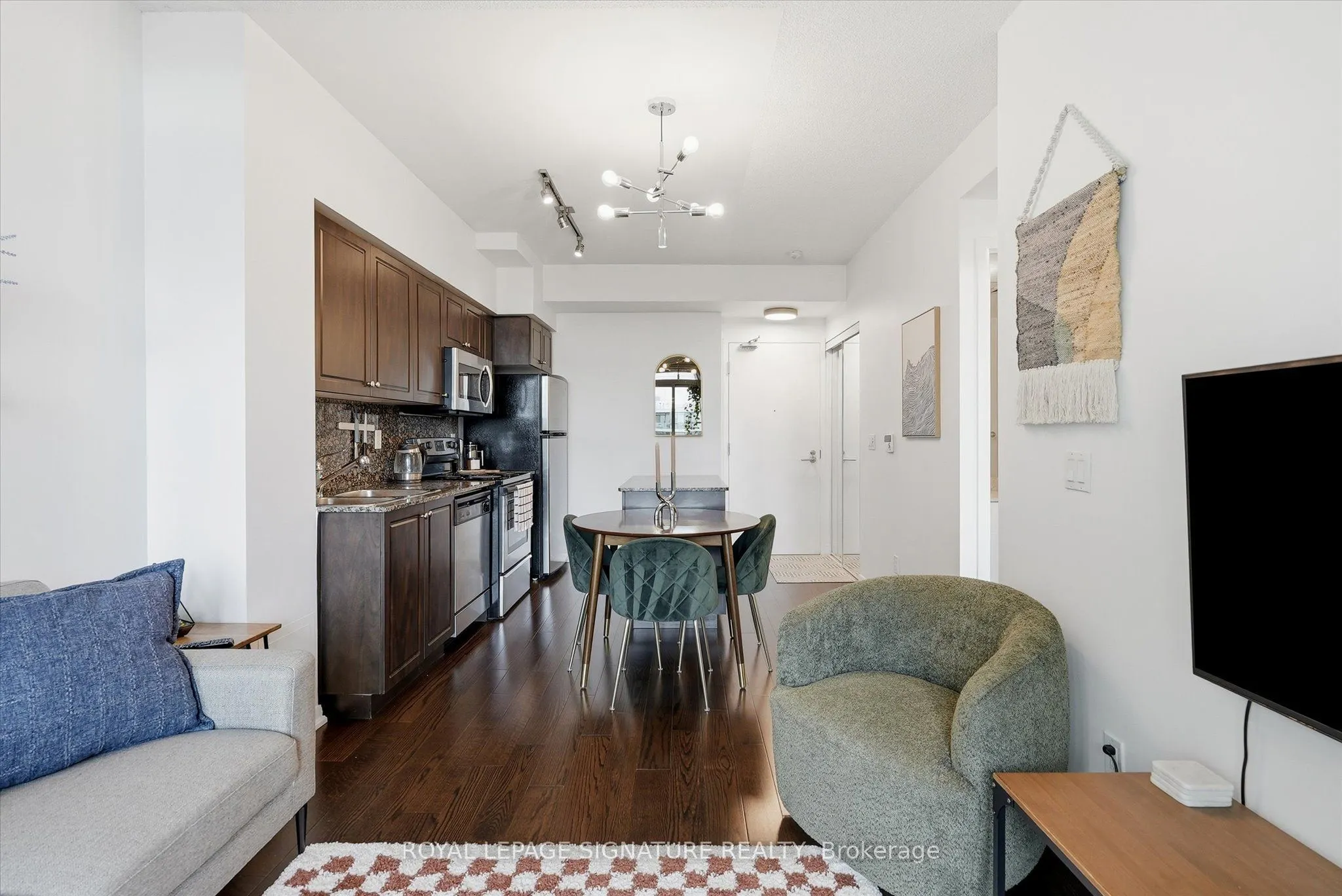 215 Fort York Boulevard #711