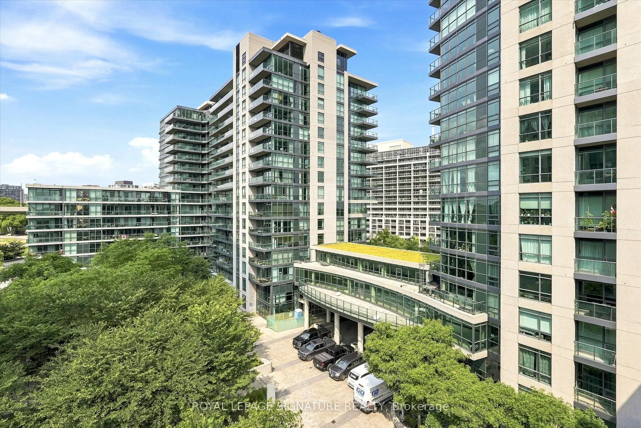 215 Fort York Boulevard #711